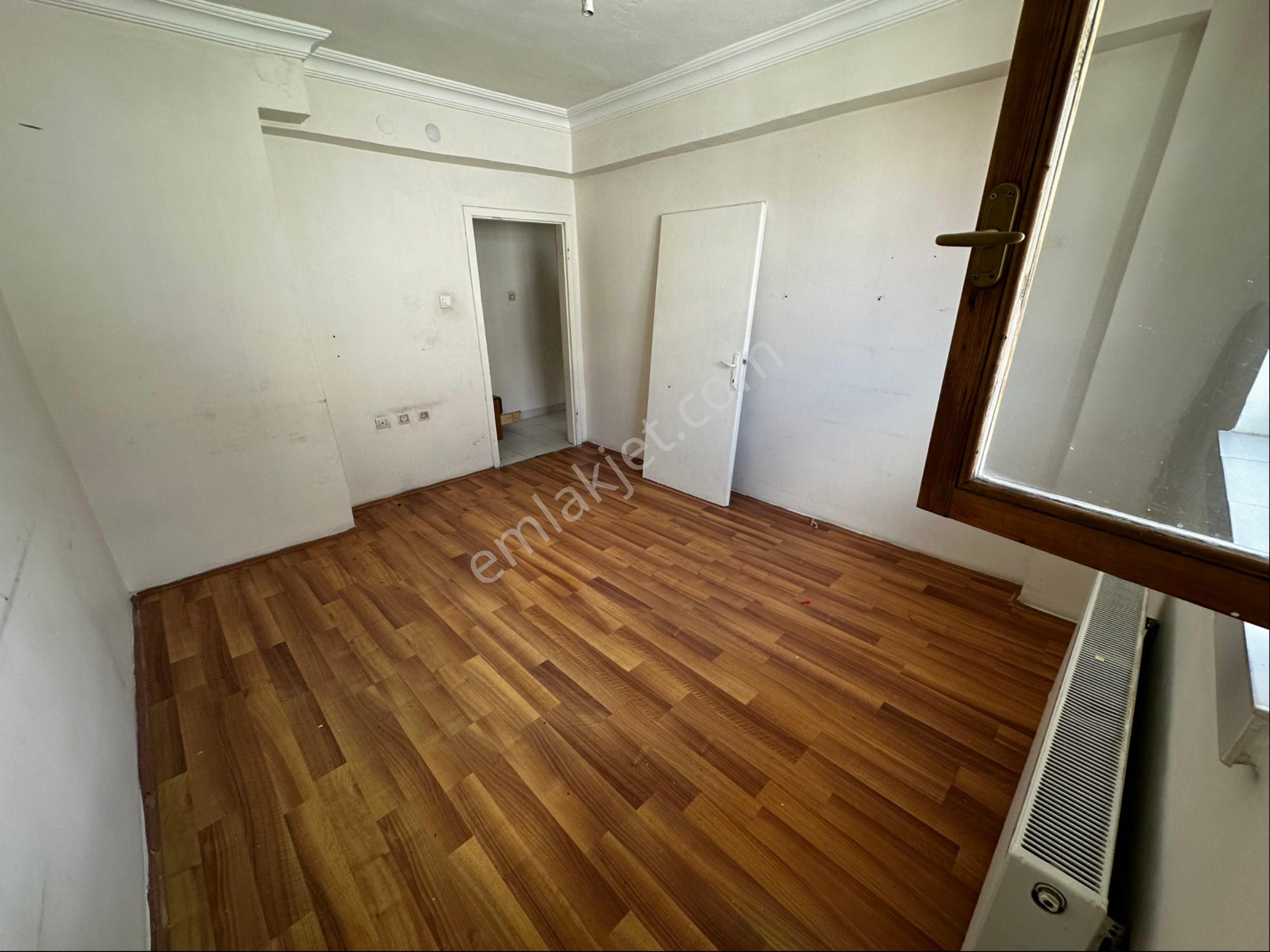 Kanunide Cadde Yakını 3+1 Kiralık Daire - Görsel 14