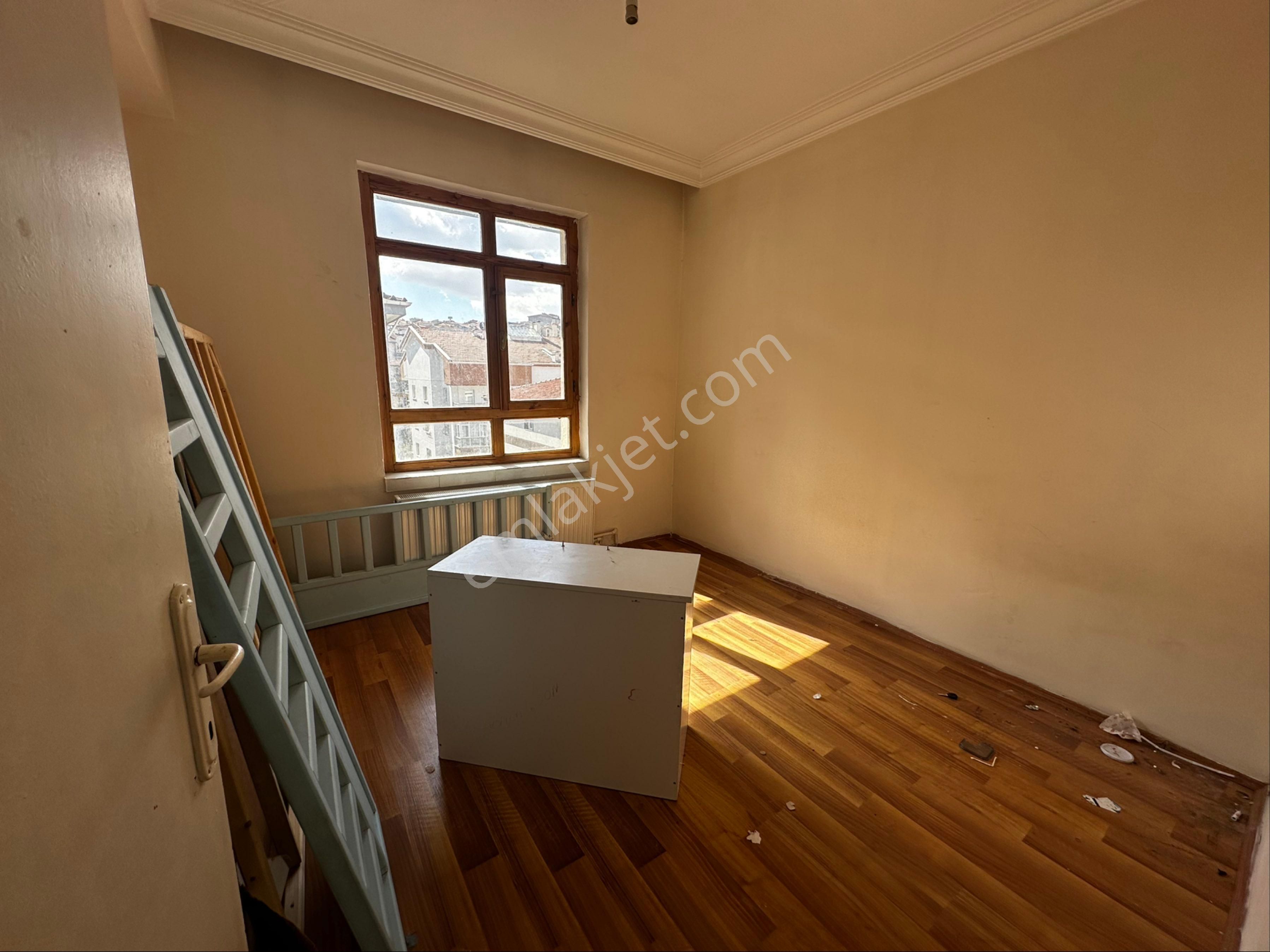 Kanunide Cadde Yakını 3+1 Kiralık Daire - Görsel 20