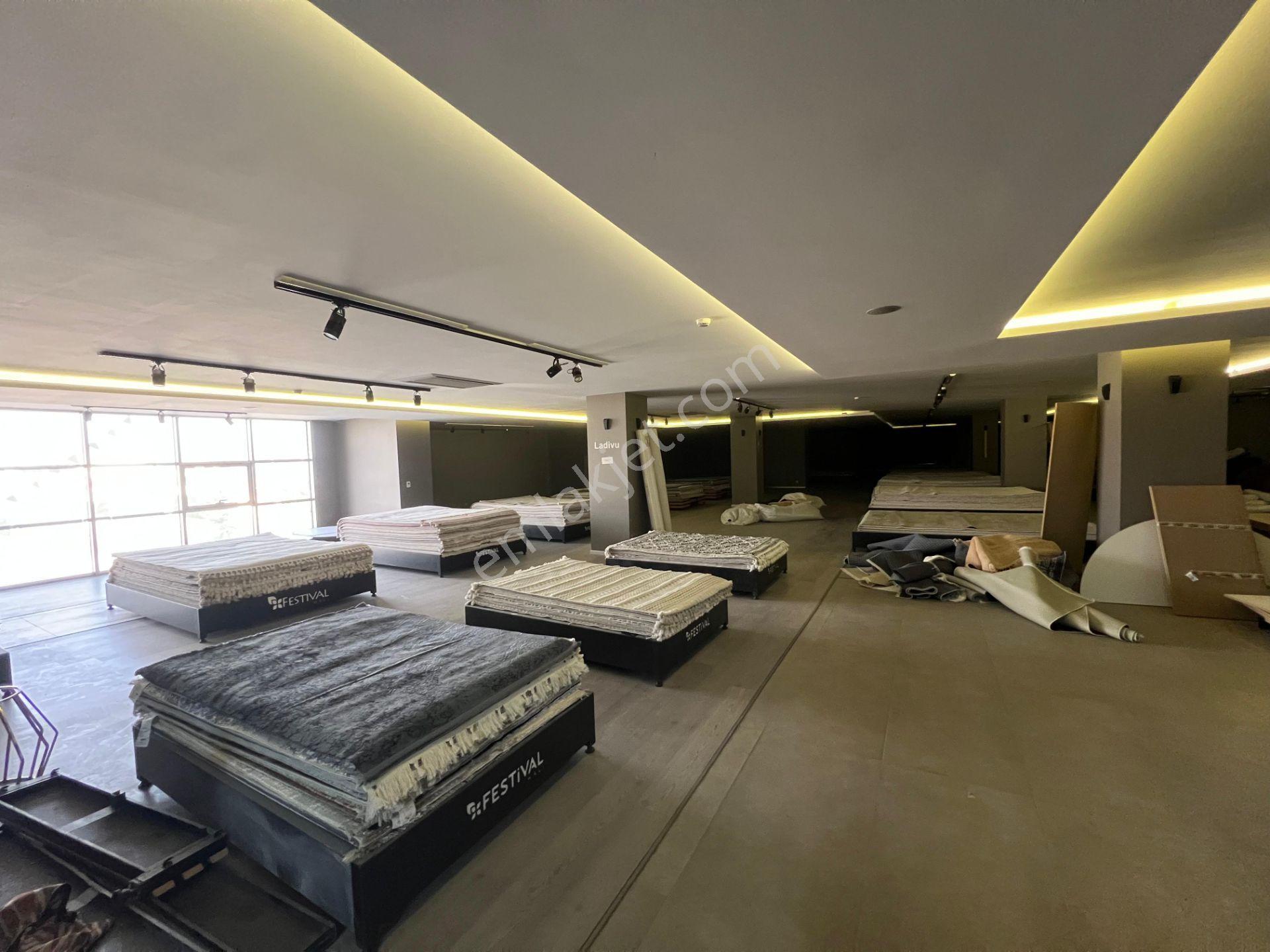 Roma' Dan Bursa Yoluna Cephe Kiralık Fabrika - Görsel 7