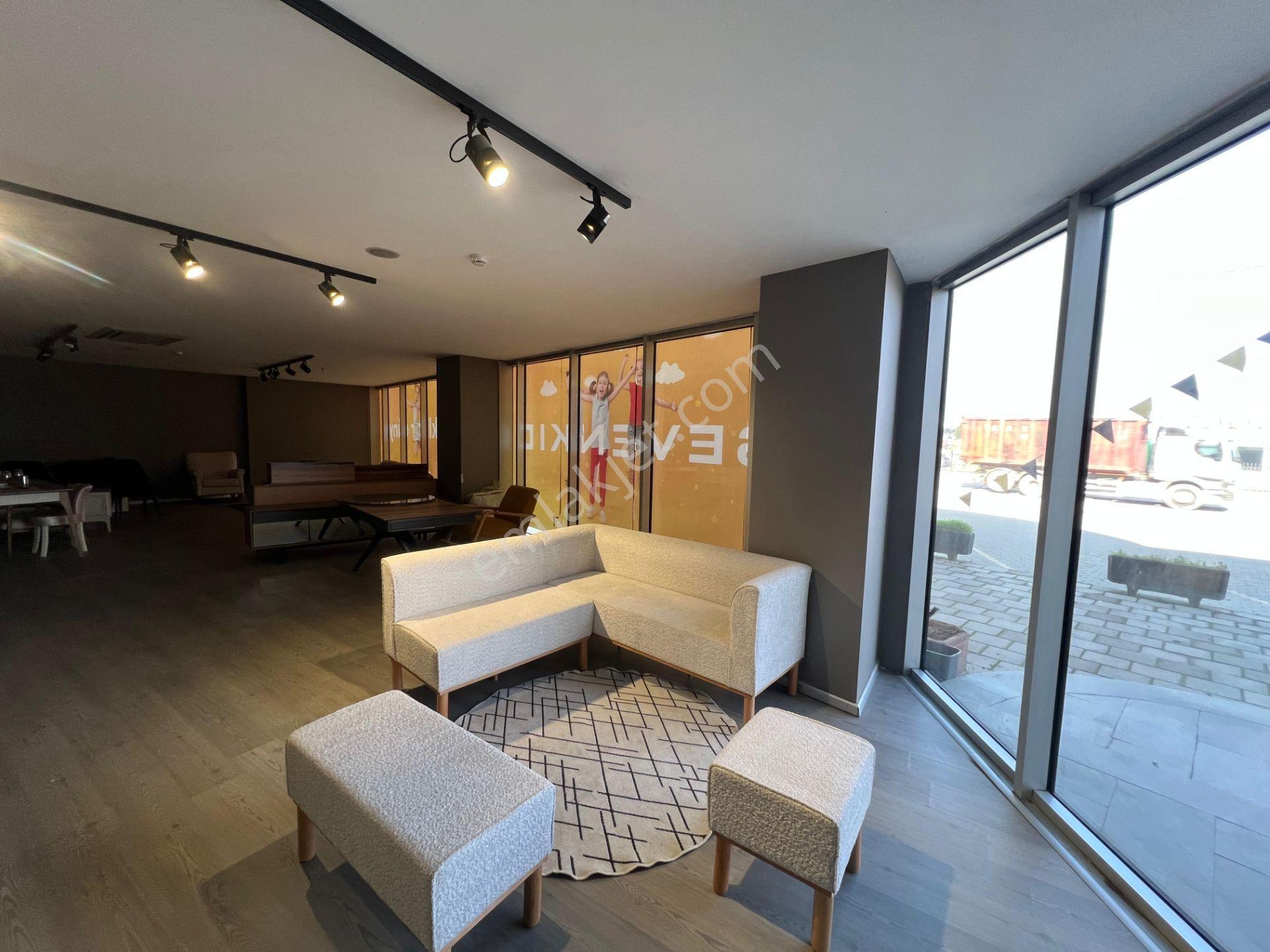 Roma' Dan Bursa Yoluna Cephe Kiralık Fabrika - Görsel 10