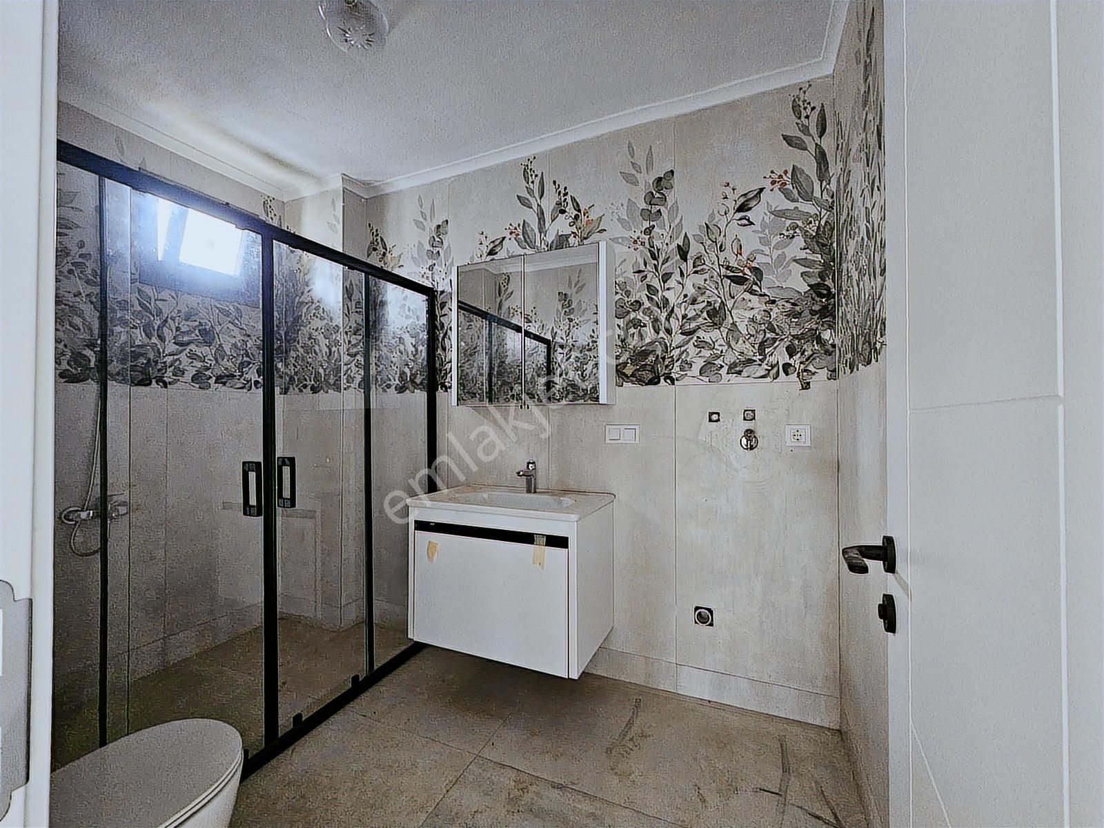 Altınova Havuzlu Sitede Satılık Açık Konum 3+1 Müstakil Villa - Görsel 32