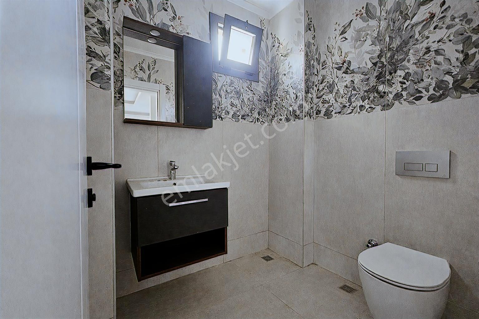 Altınova Havuzlu Sitede Satılık Açık Konum 3+1 Müstakil Villa - Görsel 14