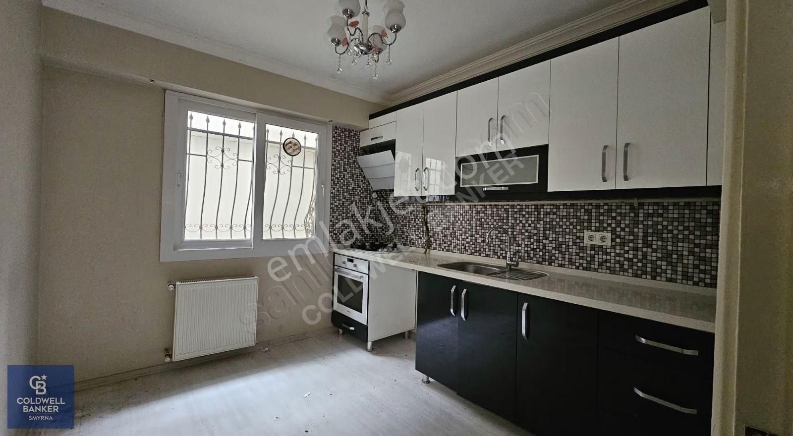 Yeşilyurt Vatan Mh'de Deniz Manzaralı 3+1 Kiralık Daire