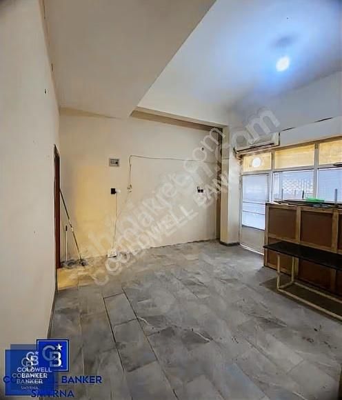 Ata Caddesine 90 Metre Mesafede Kiralık Dükkan