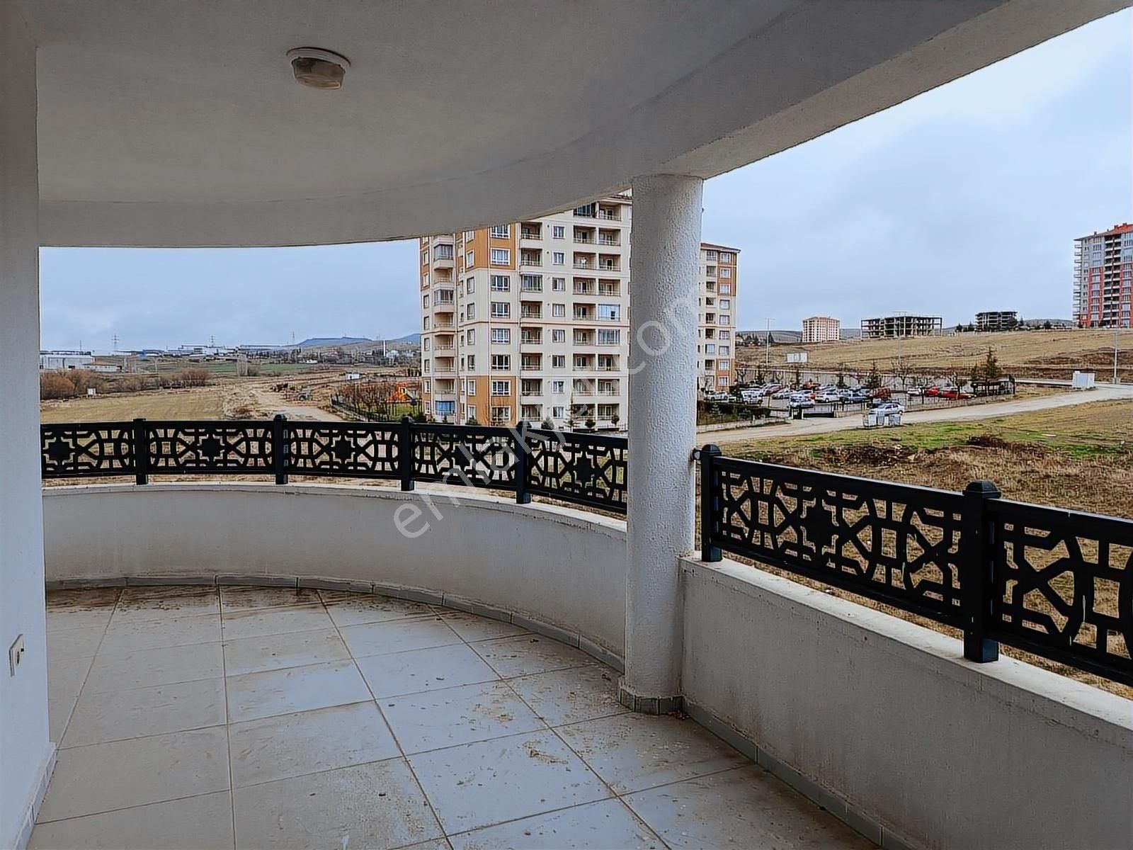 111'den Geniş Ve Kullanışlı Lüks 3+1 Kiralık Daire - Görsel 13