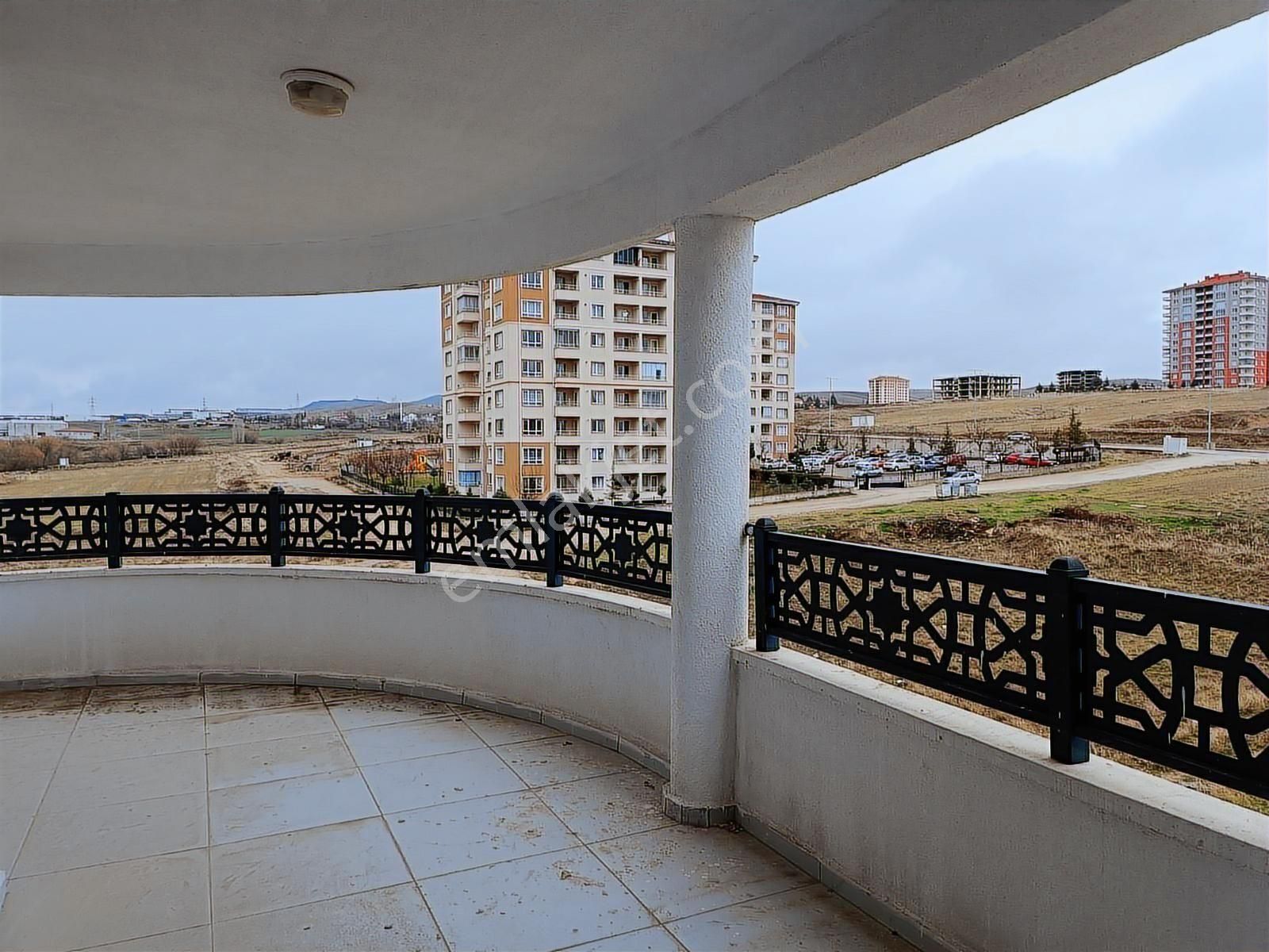 111'den Geniş Ve Kullanışlı Lüks 3+1 Kiralık Daire - Görsel 16