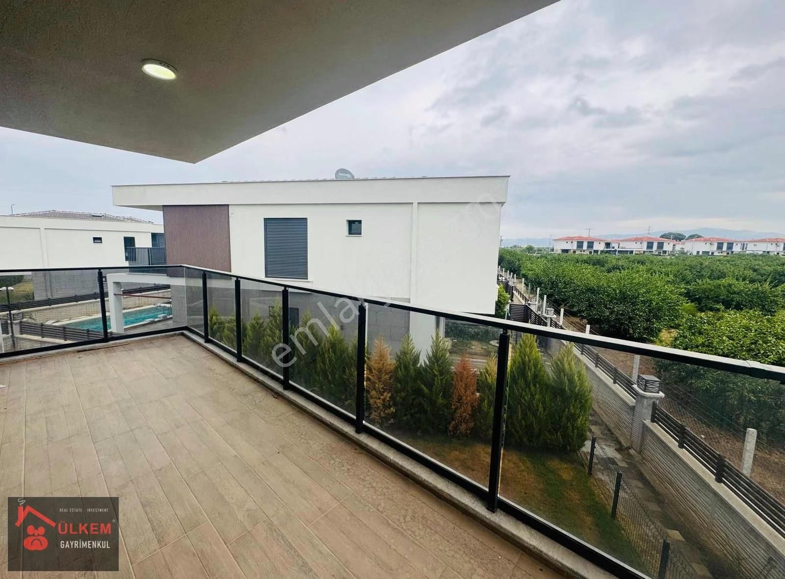 Kuşadası Satılık Tek Müstakil Özel Havuzlu Ultra Lüks Villa - Görsel 3