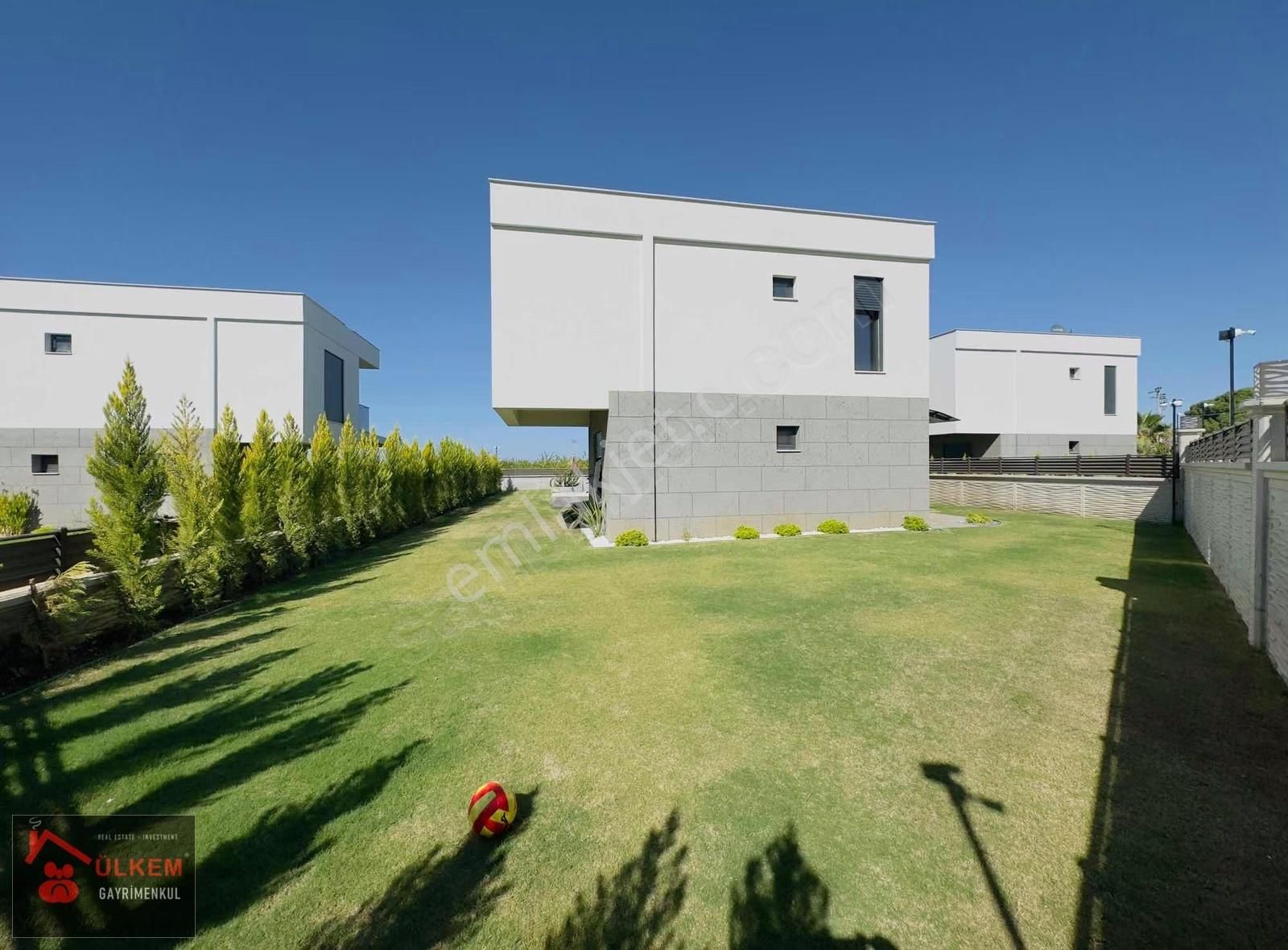 Kuşadası Satılık Tek Müstakil Özel Havuzlu Ultra Lüks Villa - Görsel 17