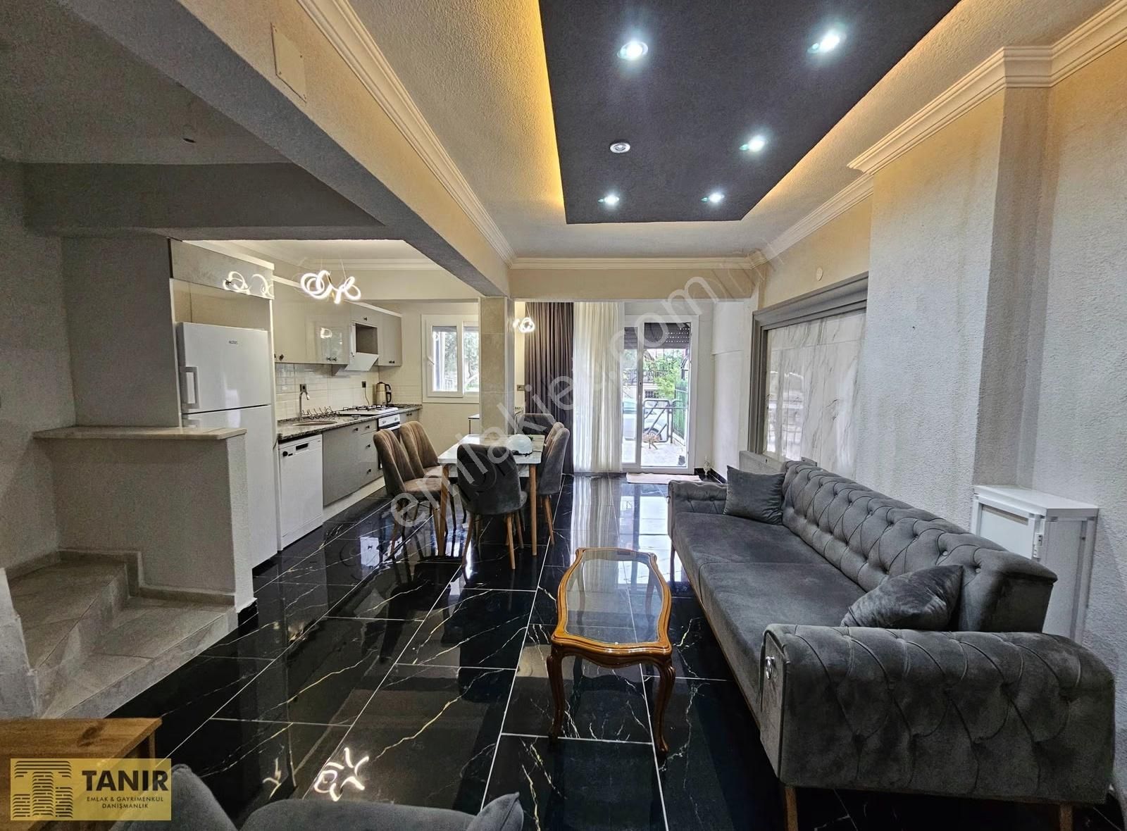 Kuşadası Kadınlar Denizi'nde Denize Yürüme Mesafesinde 3+1 Villa - Görsel 16