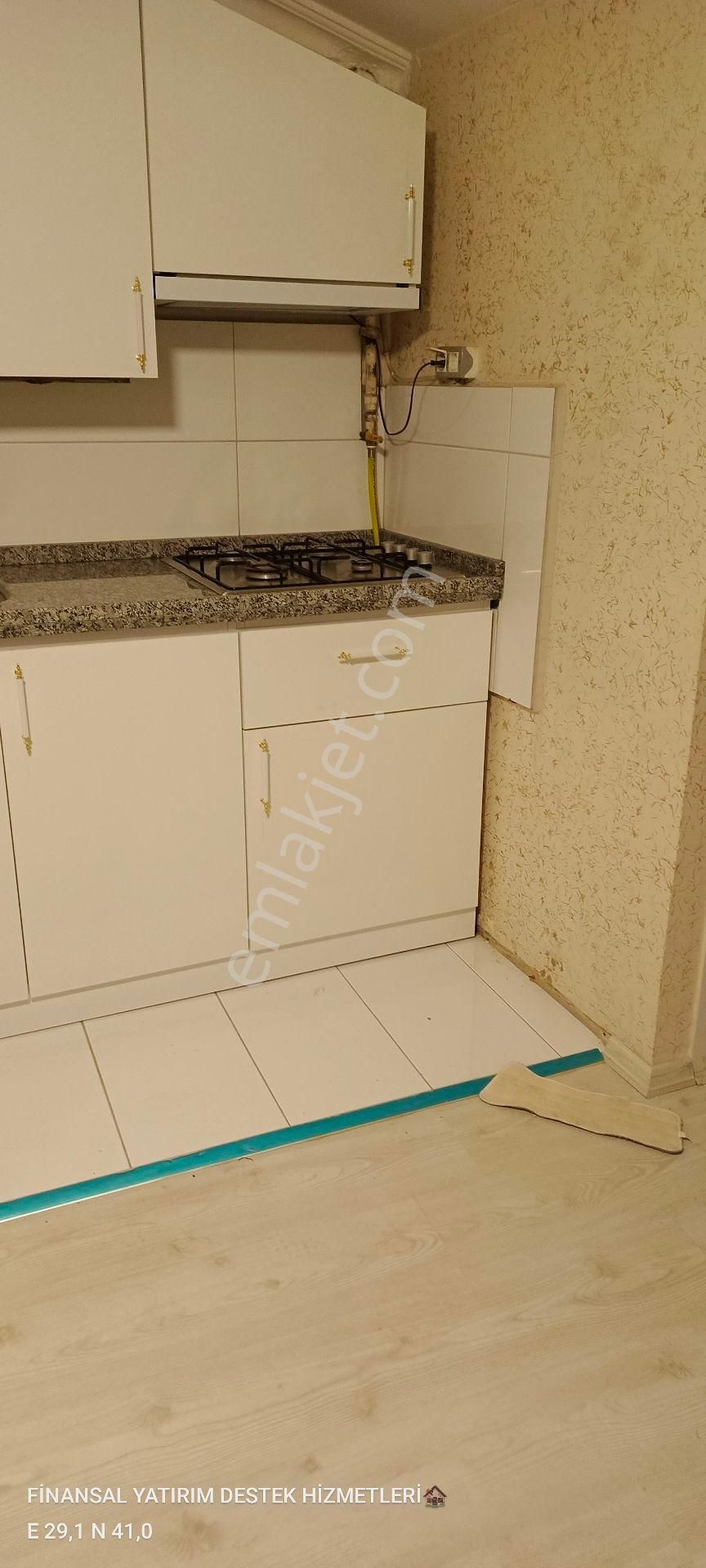 Ümraniye Armağanevler Mahallesi Metro Yürüme Mesafesi 1+1 65 Metre Teras Lı Daire Kiralık Eşyalı - Görsel 5