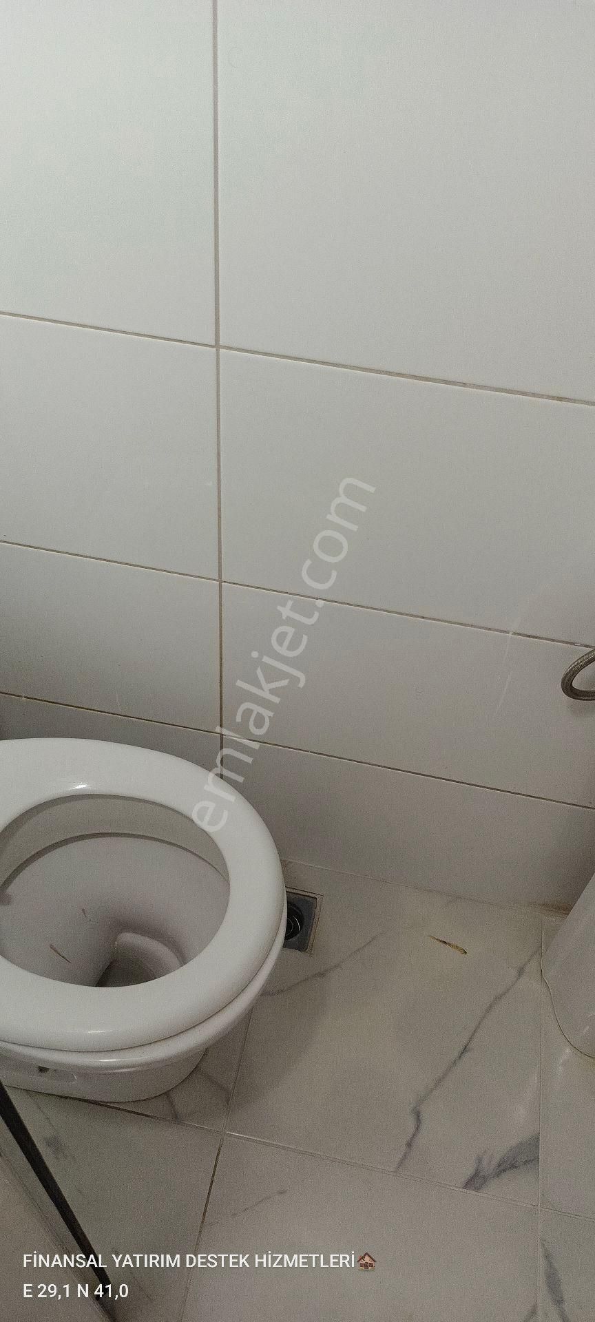 Ümraniye Armağanevler Mahallesi Metro Yürüme Mesafesi 1+1 65 Metre Teras Lı Daire Kiralık Eşyalı - Görsel 9