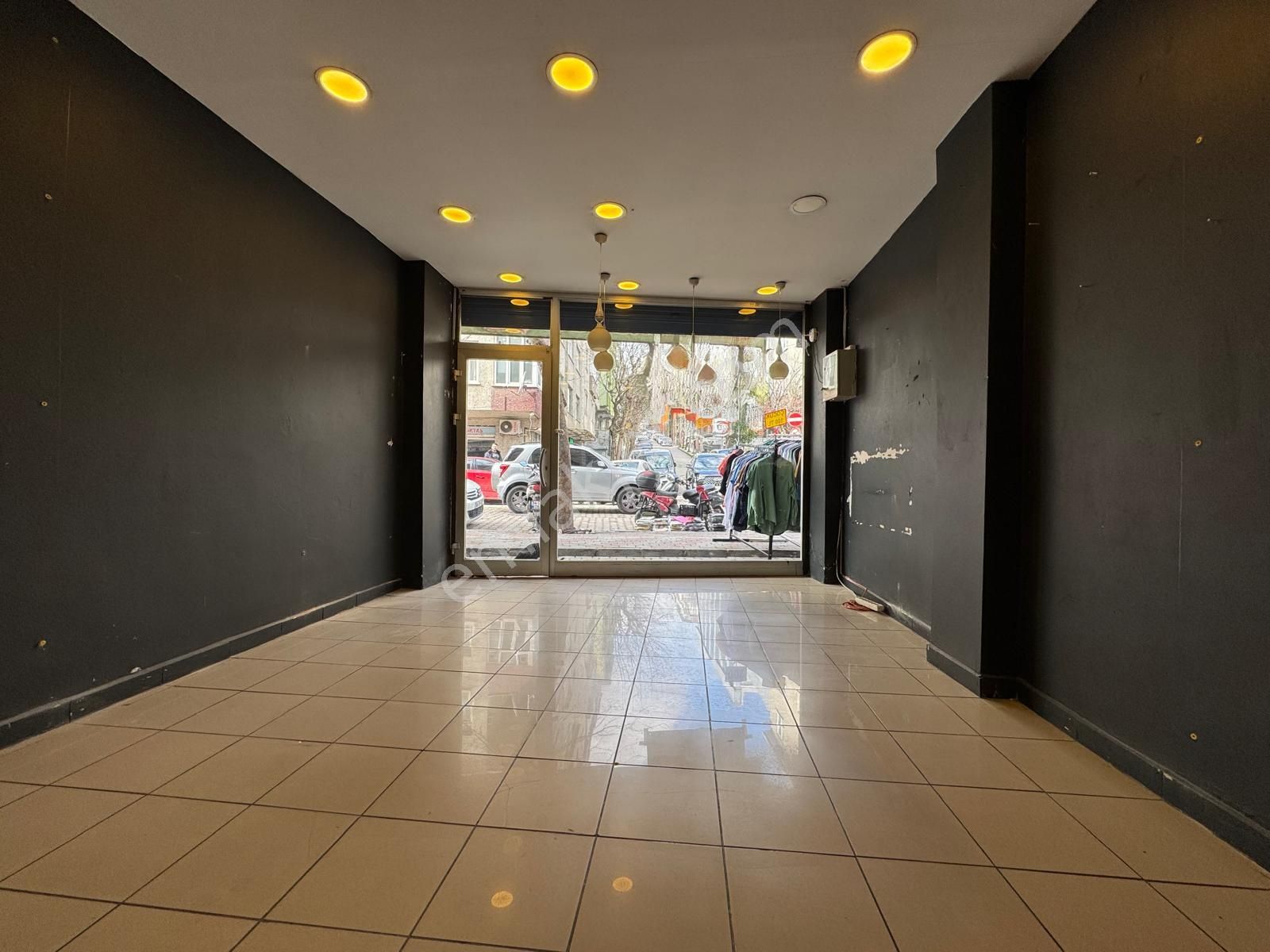 Next House'dan Güngören Merkez'de Kiralık Dükkan