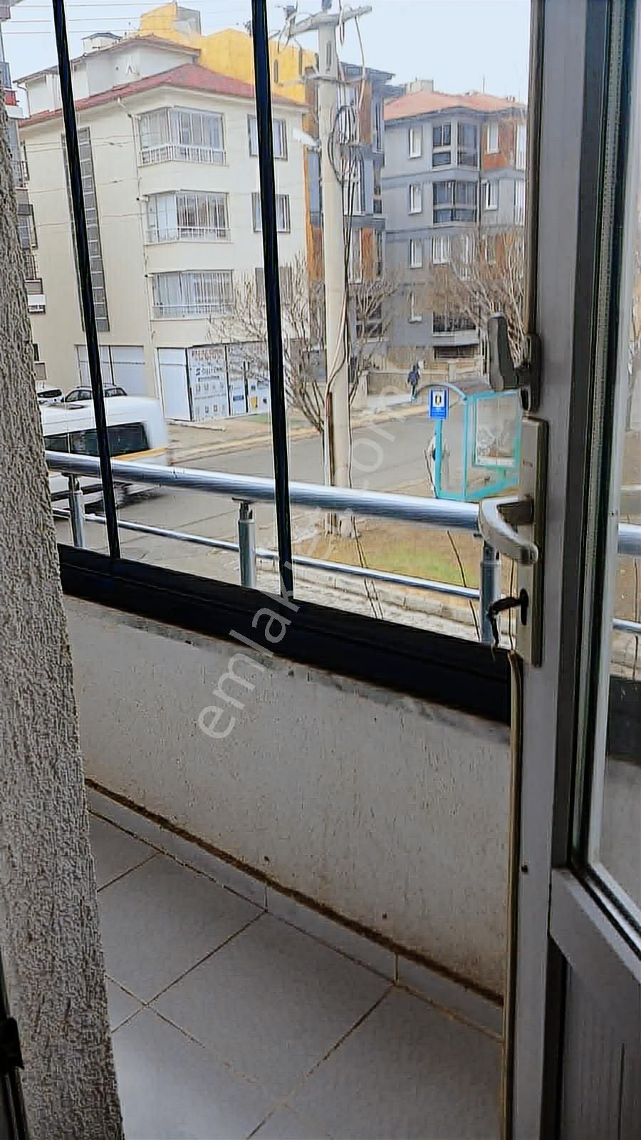 Kolçan Emlak'tan Sporkent Cadde Üzeri Balkonlu Eşyalı 1+1 Daire - Görsel 10
