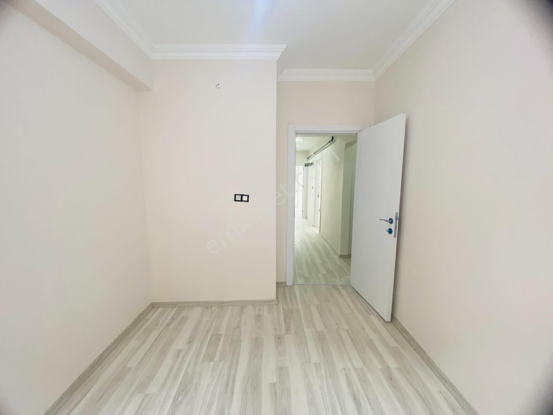Güven'den Kapaklı'da Cadde Üstünde Ön Cephe Teraslı 2+1 Daire - Görsel 10