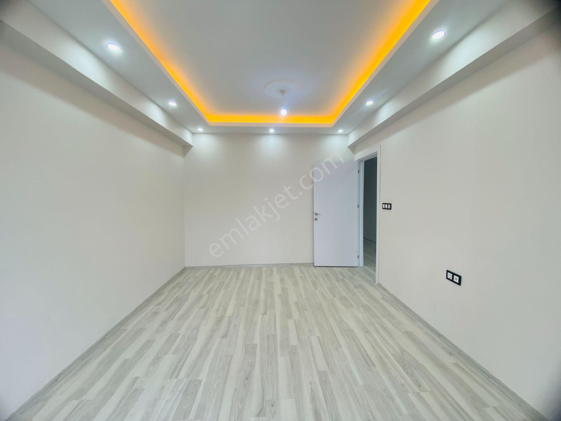 Güven'den Kapaklı'da Cadde Üstünde Ön Cephe Teraslı 2+1 Daire - Görsel 4