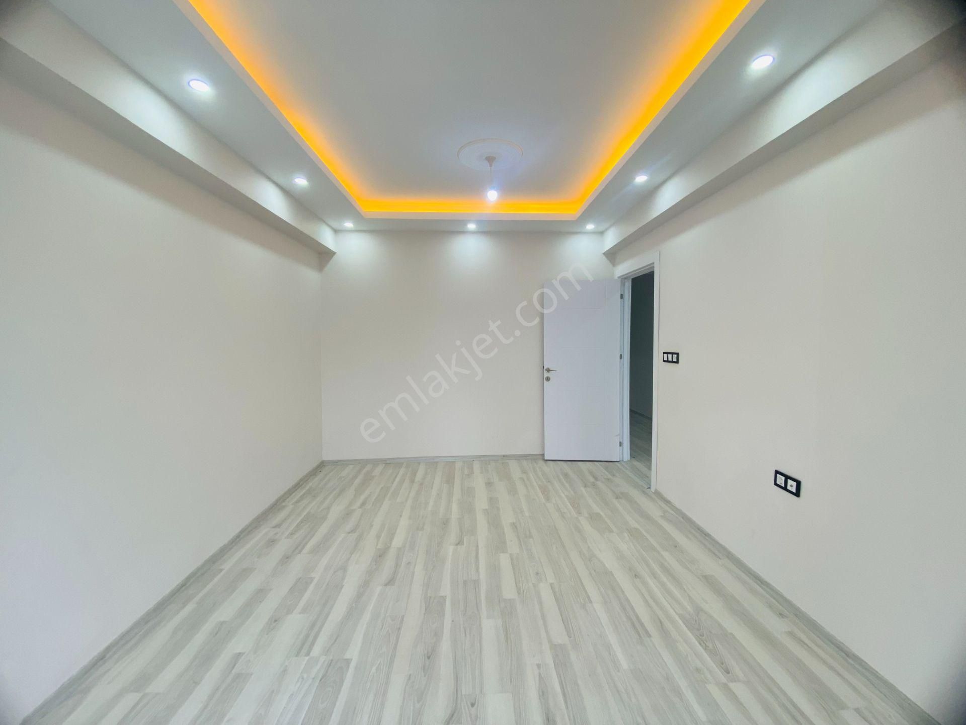 Güven'den Kapaklı'da Cadde Üstünde Ön Cephe Teraslı 2+1 Daire - Görsel 2