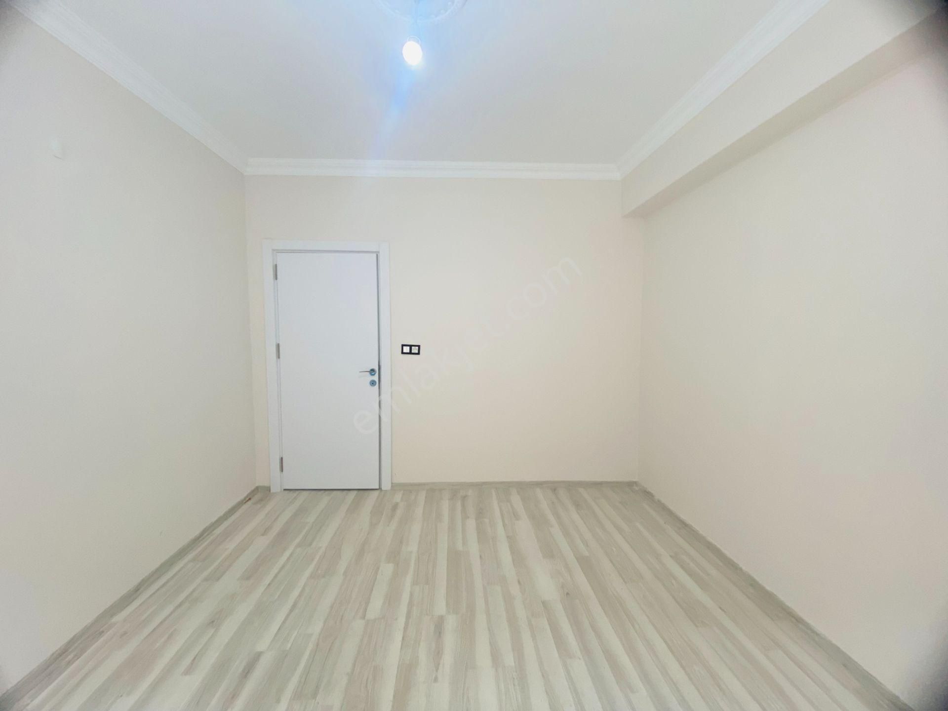 Güven'den Kapaklı'da Cadde Üstünde Ön Cephe Teraslı 2+1 Daire - Görsel 12