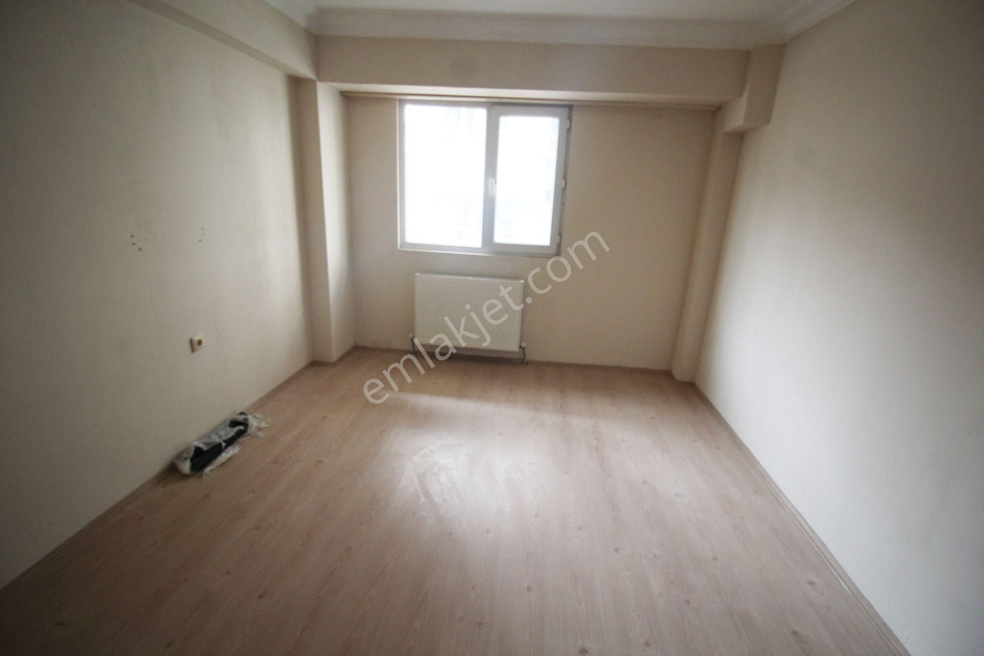 Krc'den Merkezi Lokasyonda Okula Belediyeye Yakın 2+1 Kiralık Daire - Görsel 2