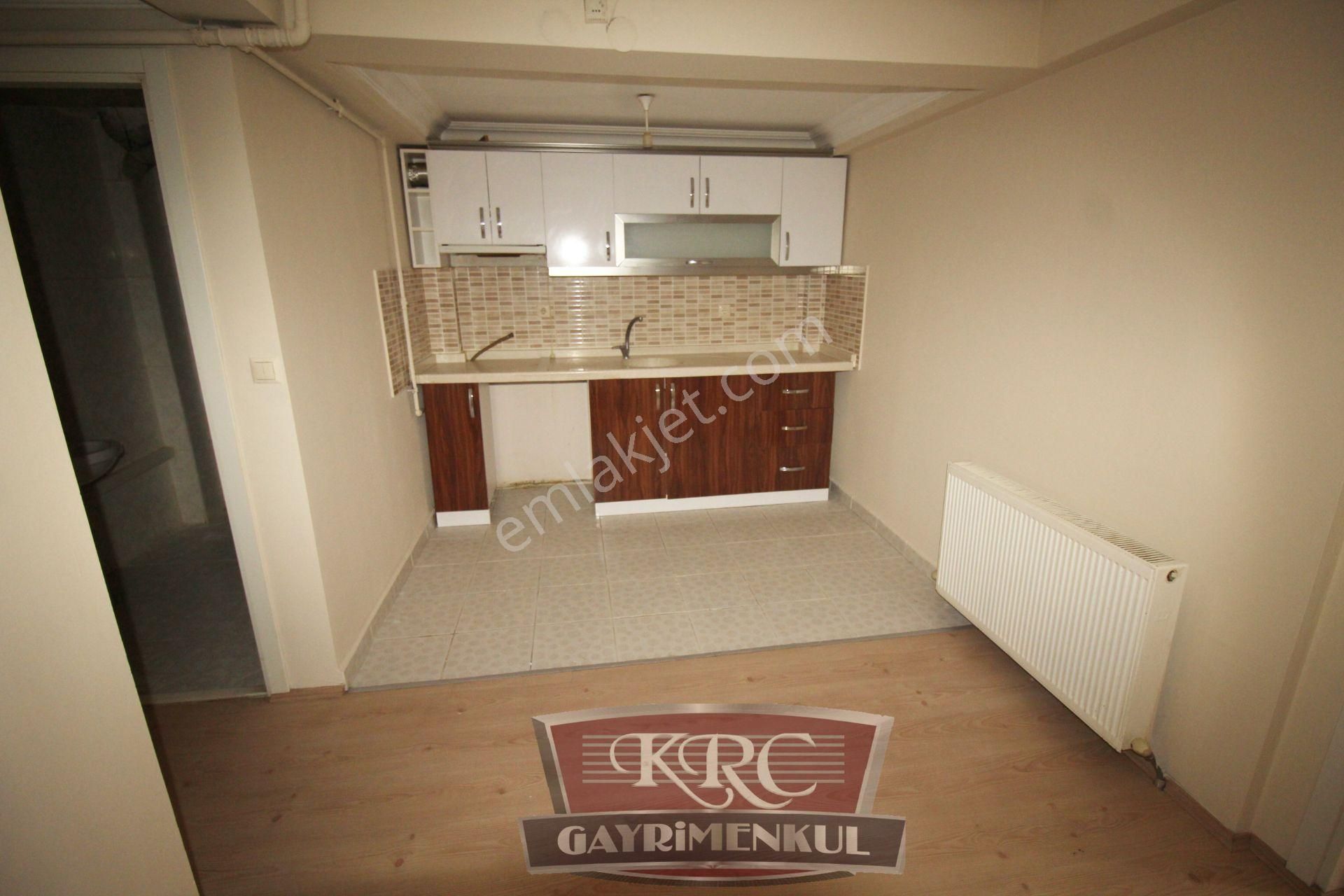 Krc'den Merkezi Lokasyonda Okula Belediyeye Yakın 2+1 Kiralık Daire