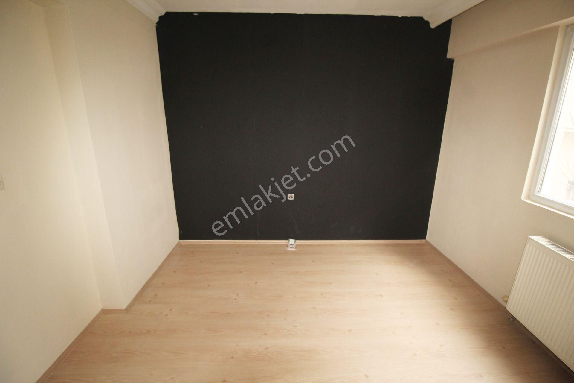 Krc'den Merkezi Lokasyonda Okula Belediyeye Yakın 2+1 Kiralık Daire - Görsel 4