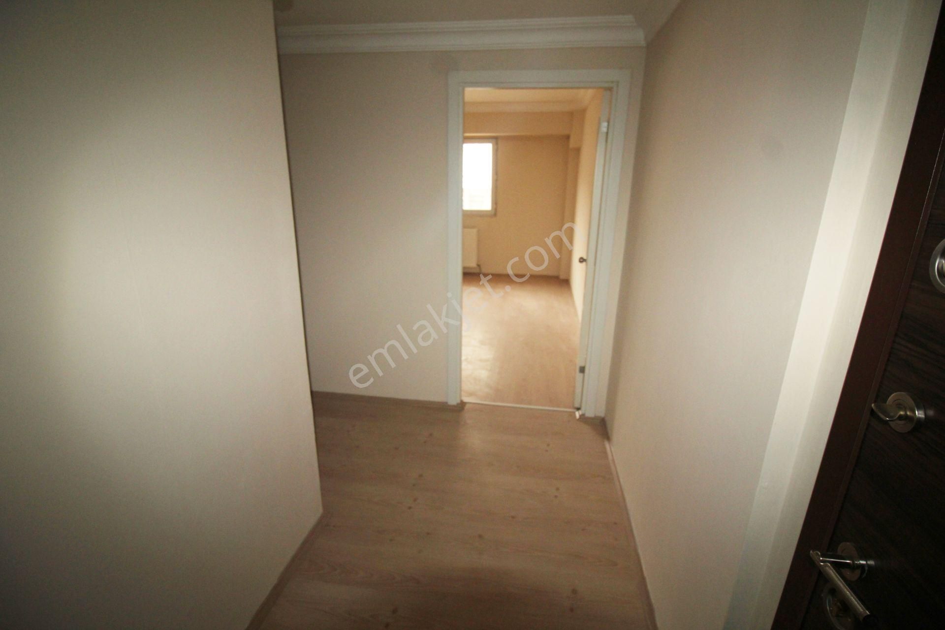 Krc'den Merkezi Lokasyonda Okula Belediyeye Yakın 2+1 Kiralık Daire - Görsel 10