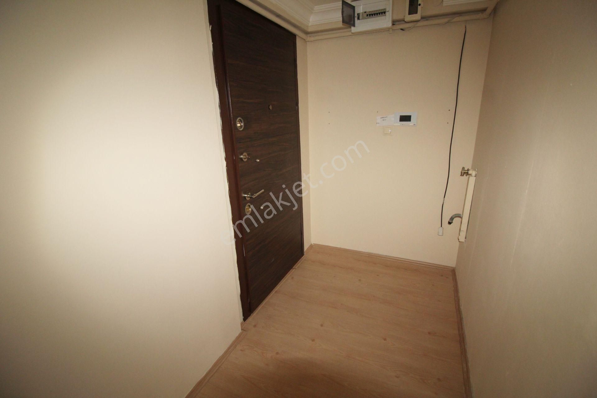 Krc'den Merkezi Lokasyonda Okula Belediyeye Yakın 2+1 Kiralık Daire - Görsel 9