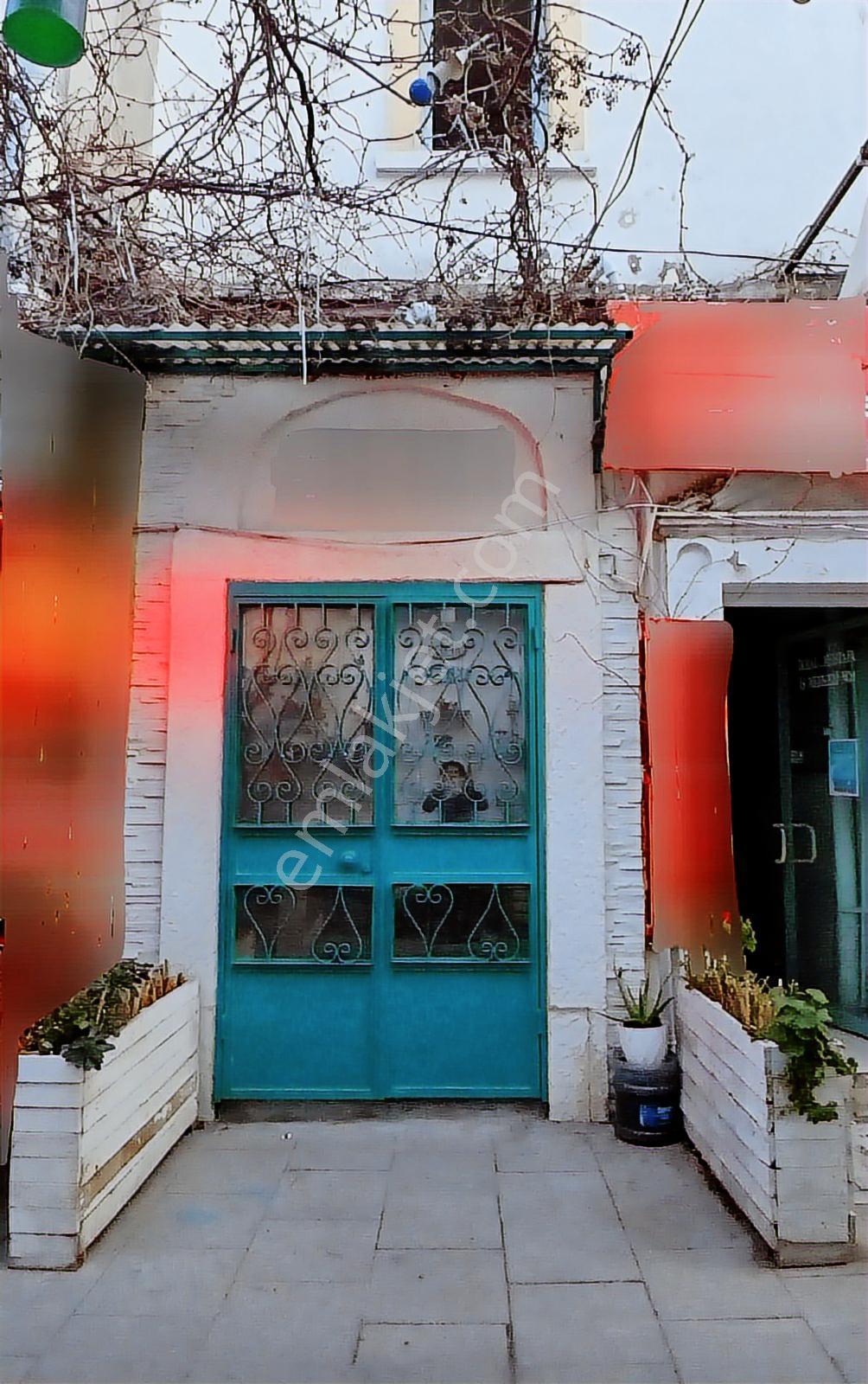 Foça Fevzipaşa Mahallesinde Satılık İş Yeri - Görsel 12