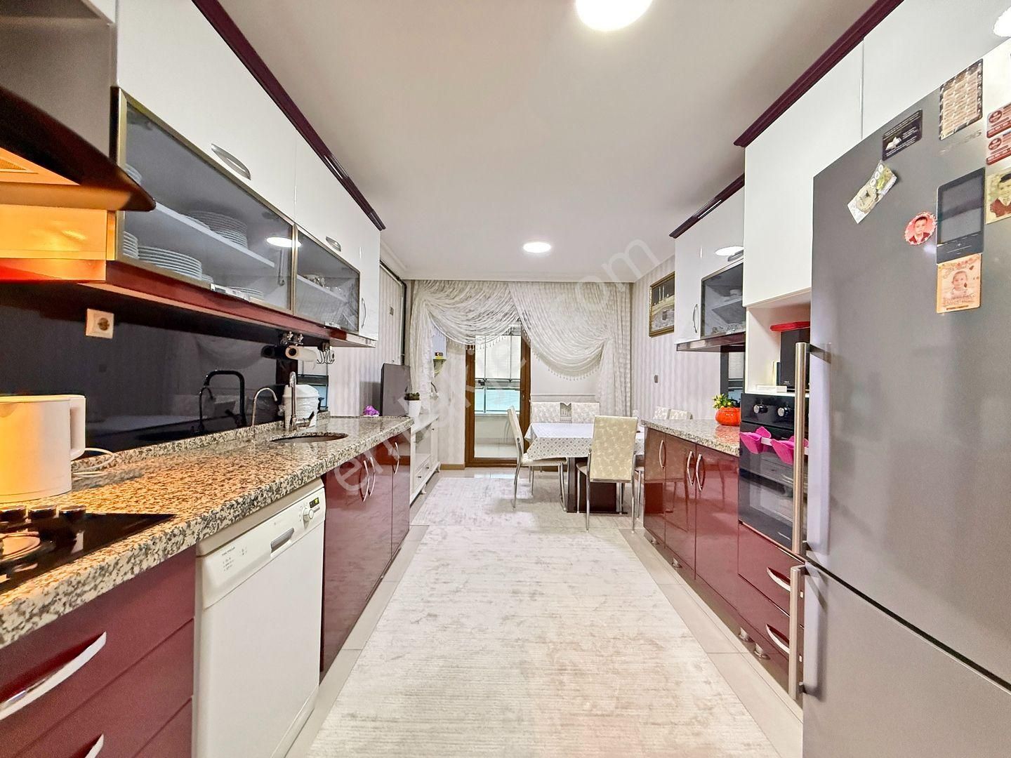 Kalecik Emlak'tan Lüx Sitede 4+1 165m² Çift Banyo Full Yapılı Lüx Daire