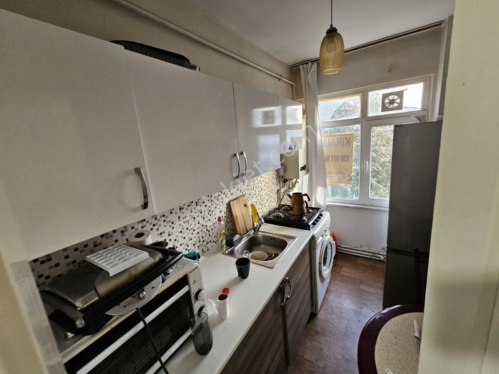 Kocamustafapaşa Merkez De Bayana Tek Oda Eşyalı 3.kat Paylaşımlı - Görsel 24