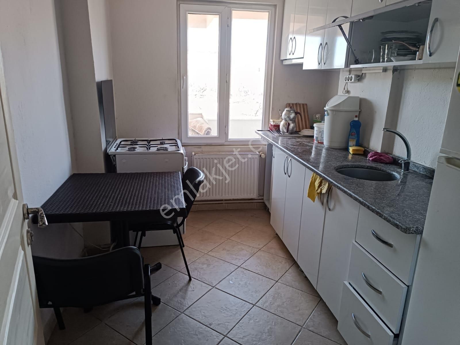 Milas Cumhuriyet'te, 4-6 Kişilik Konaklamaya Uygun Eşyalı Daire - Görsel 9