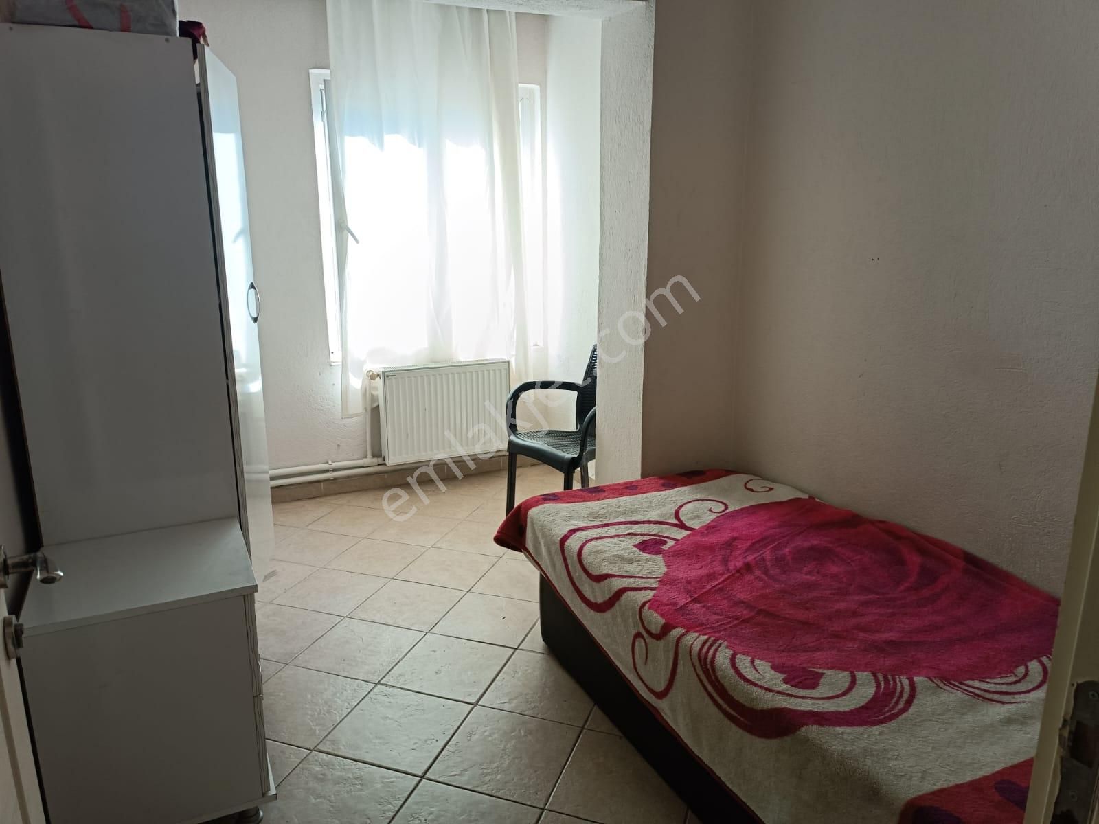 Milas Cumhuriyet'te, 4-6 Kişilik Konaklamaya Uygun Eşyalı Daire - Görsel 7