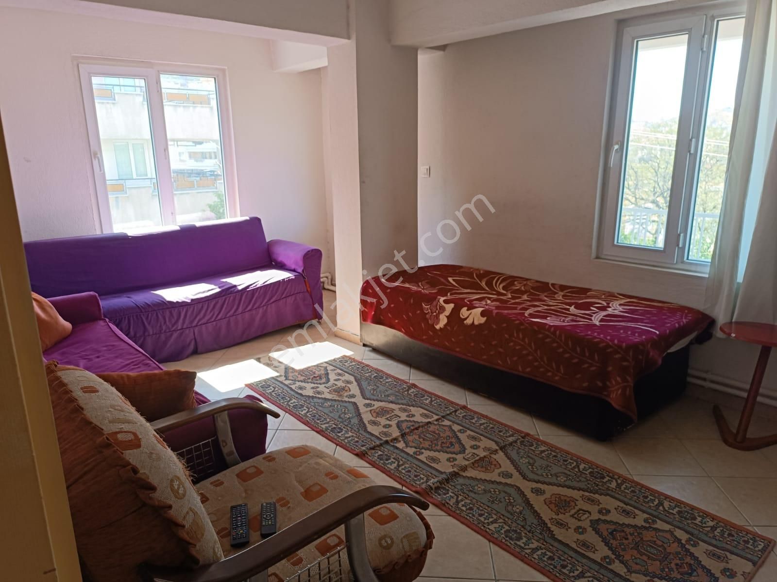 Milas Cumhuriyet'te, 4-6 Kişilik Konaklamaya Uygun Eşyalı Daire - Görsel 11