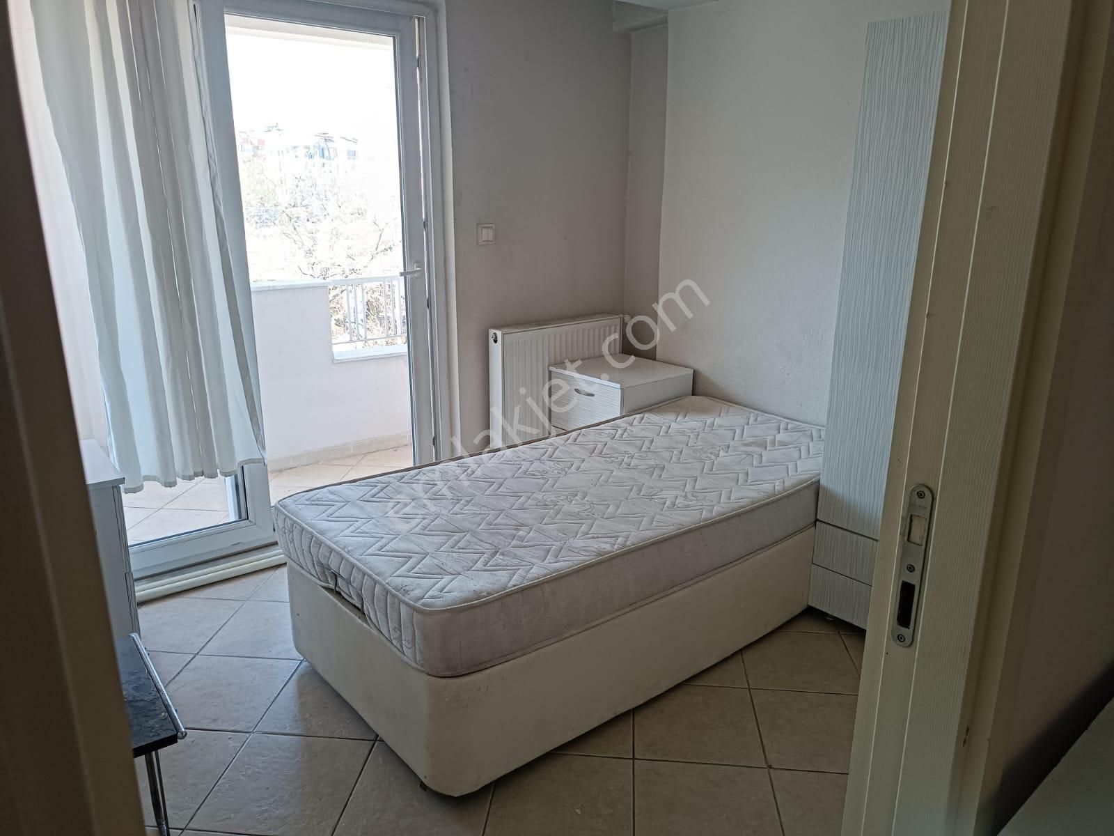 Milas Cumhuriyet'te, 4-6 Kişilik Konaklamaya Uygun Eşyalı Daire - Görsel 4