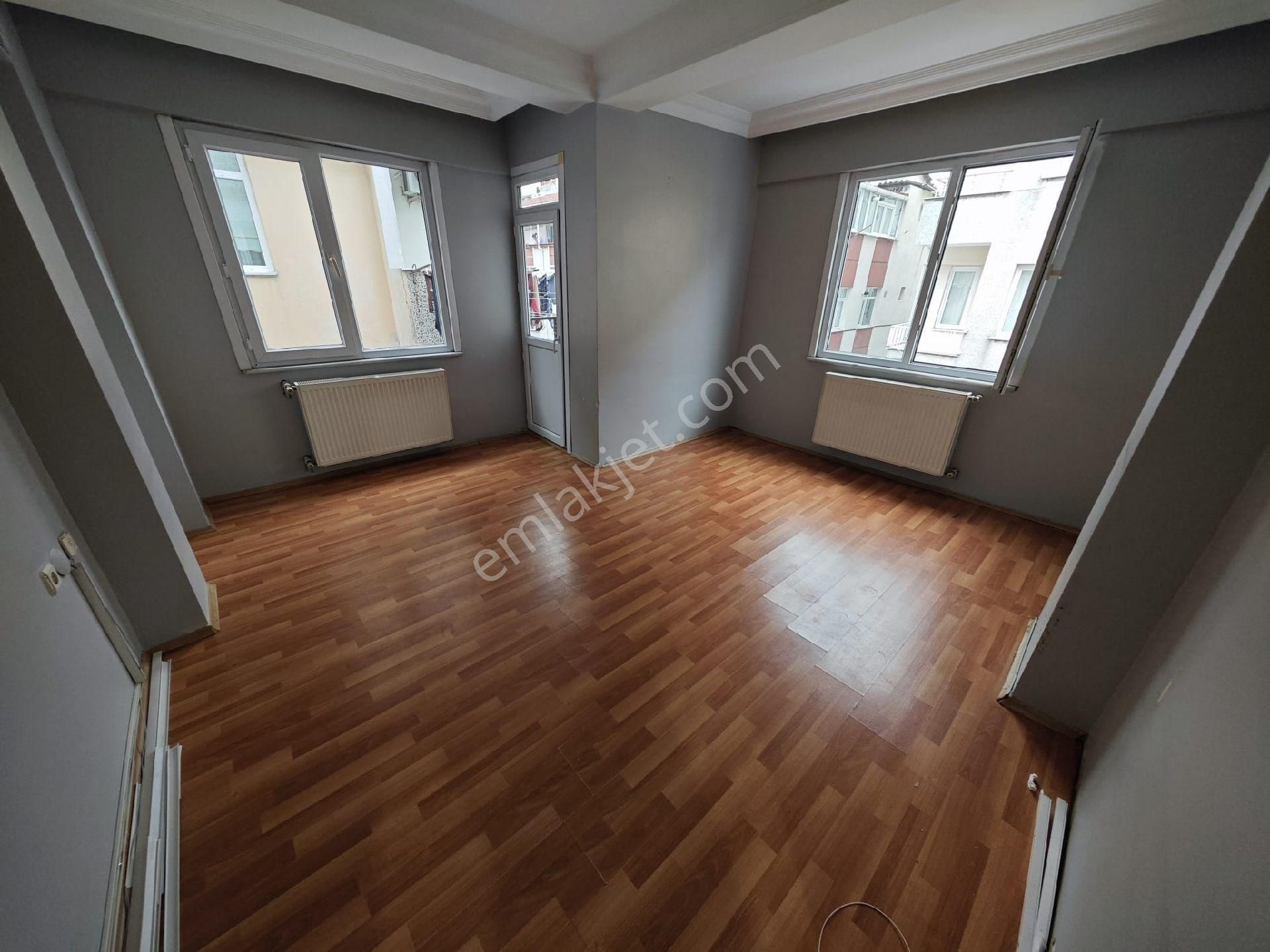 Yenibosna Satılık 2+1 3,kat Daire Satılık