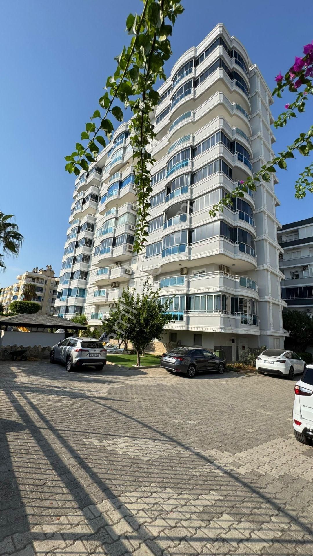 Alanya Mahmutlar’da Denize Sıfır, Full Deniz Manzaralı 2+1 Daire - Görsel 5