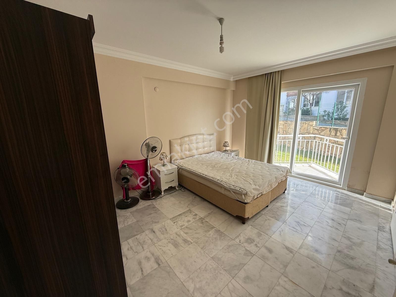 Kuşadası Deniz Manzaralı 3+1 Kapalı Mutfak Havuzlu Site Satılık - Görsel 7