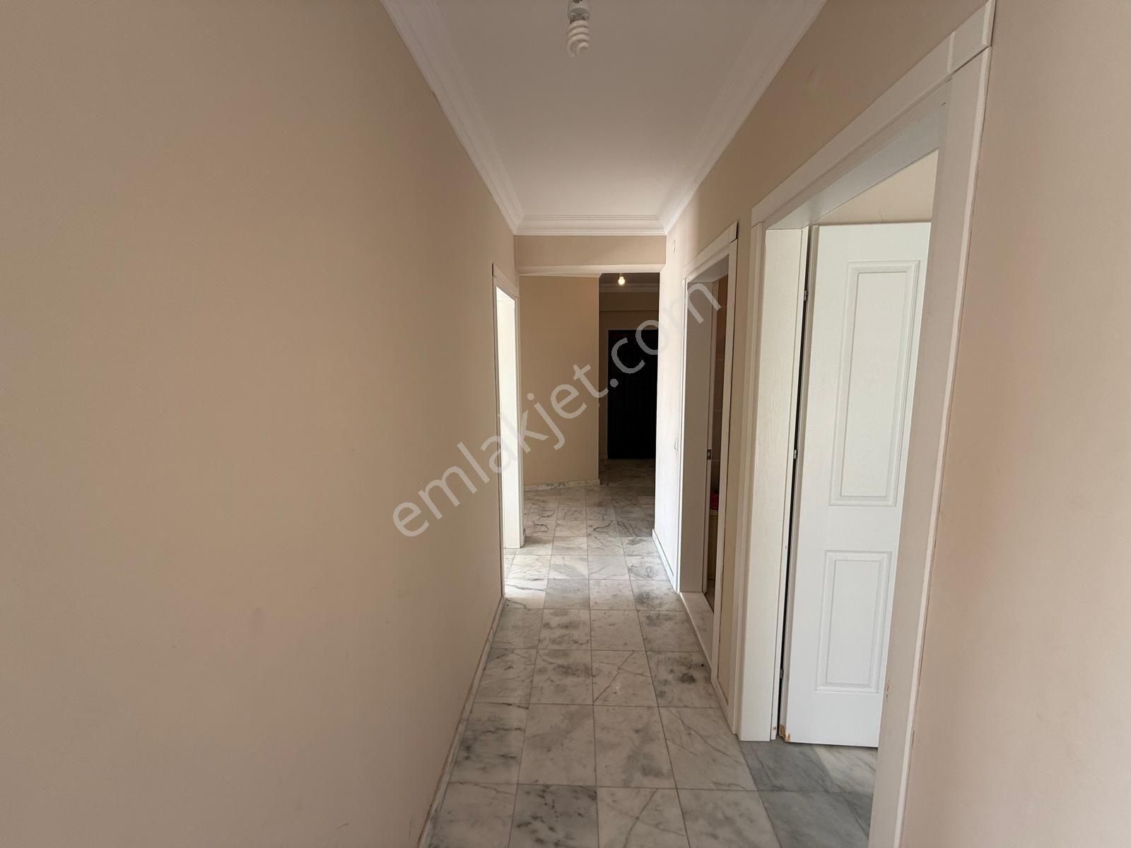 Kuşadası Deniz Manzaralı 3+1 Kapalı Mutfak Havuzlu Site Satılık - Görsel 3