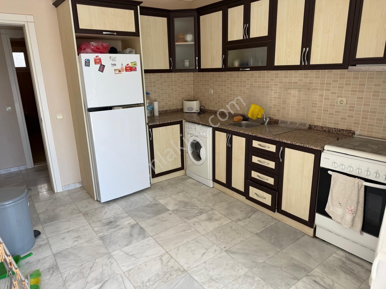 Kuşadası Deniz Manzaralı 3+1 Kapalı Mutfak Havuzlu Site Satılık - Görsel 18