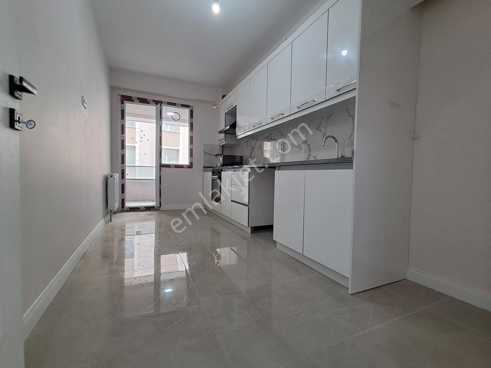 Bahçelievler Çamlık Caddesi Çevresi Kiralık 2+1 Daire 55000 Tl - Görsel 2