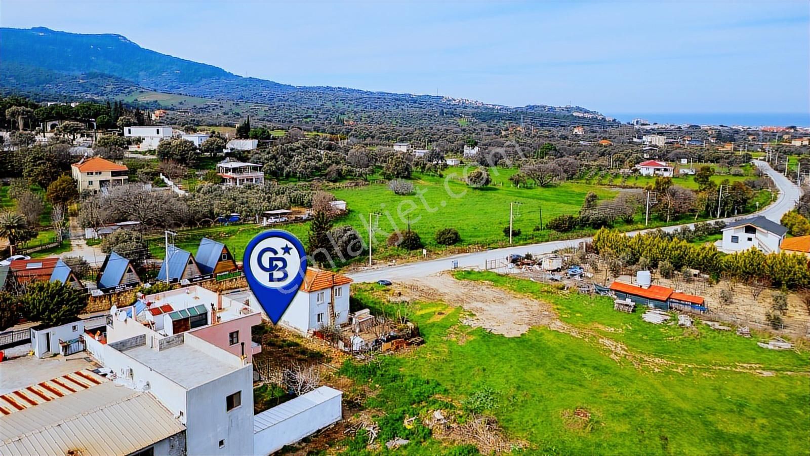 Foça Kozbeyli Köy Merkezinde Yol Üzeri Satılık Tarla - Görsel 9