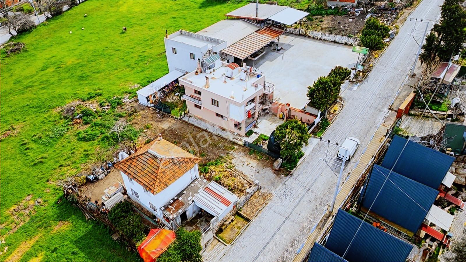 Foça Kozbeyli Köy Merkezinde Yol Üzeri Satılık Tarla - Görsel 27