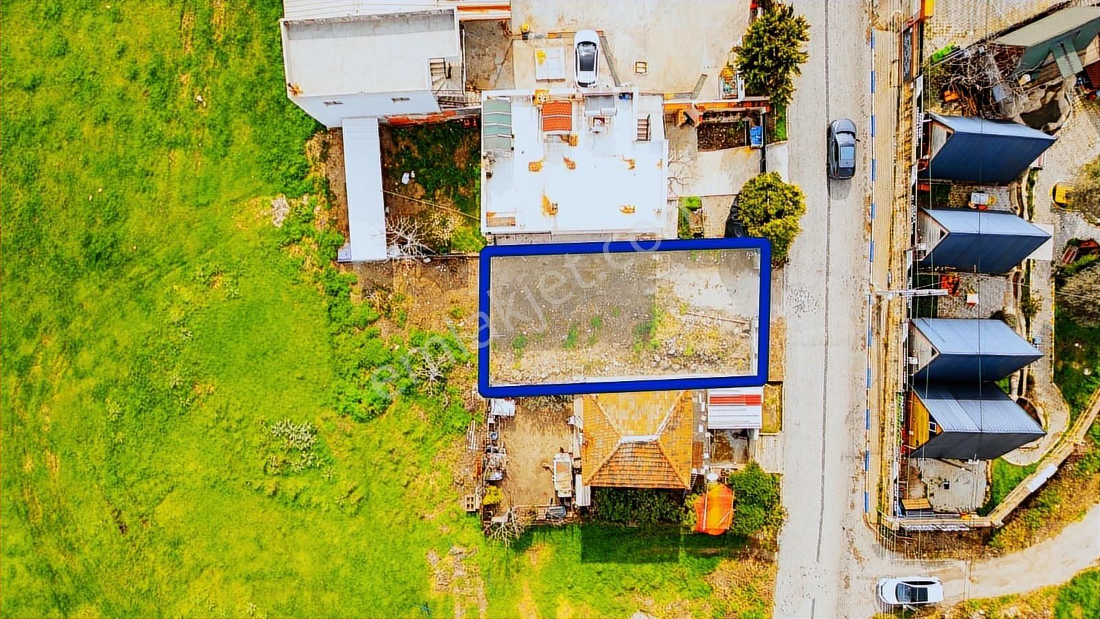 Foça Kozbeyli Köy Merkezinde Yol Üzeri Satılık Tarla - Görsel 14