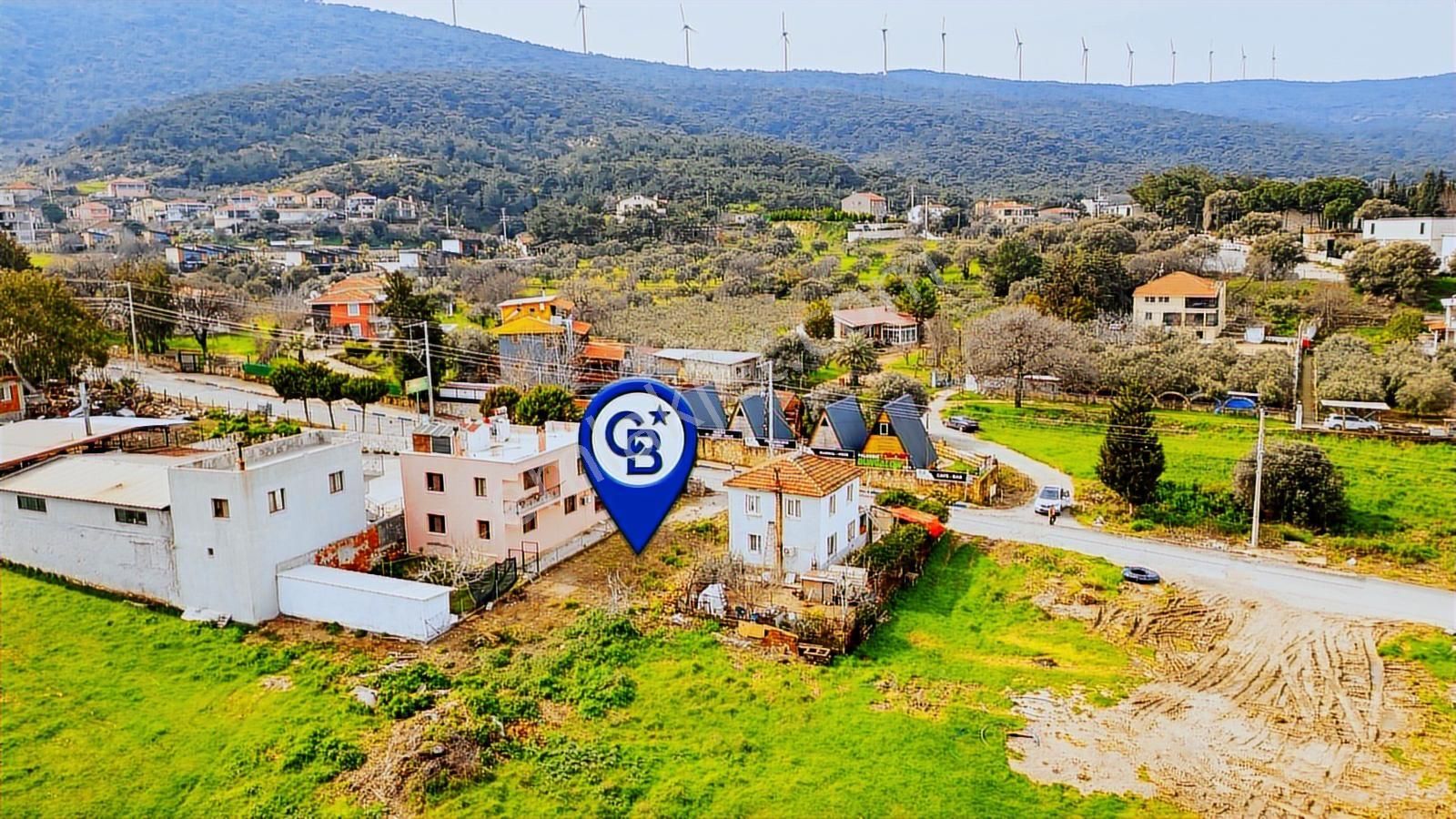 Foça Kozbeyli Köy Merkezinde Yol Üzeri Satılık Tarla - Görsel 18