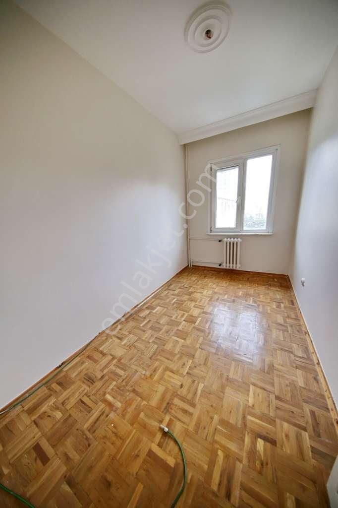 Kaçmaz'dan İdealtepe Sahilde Güvenlikli Site İçinde Kiralık 3+1 - Görsel 11