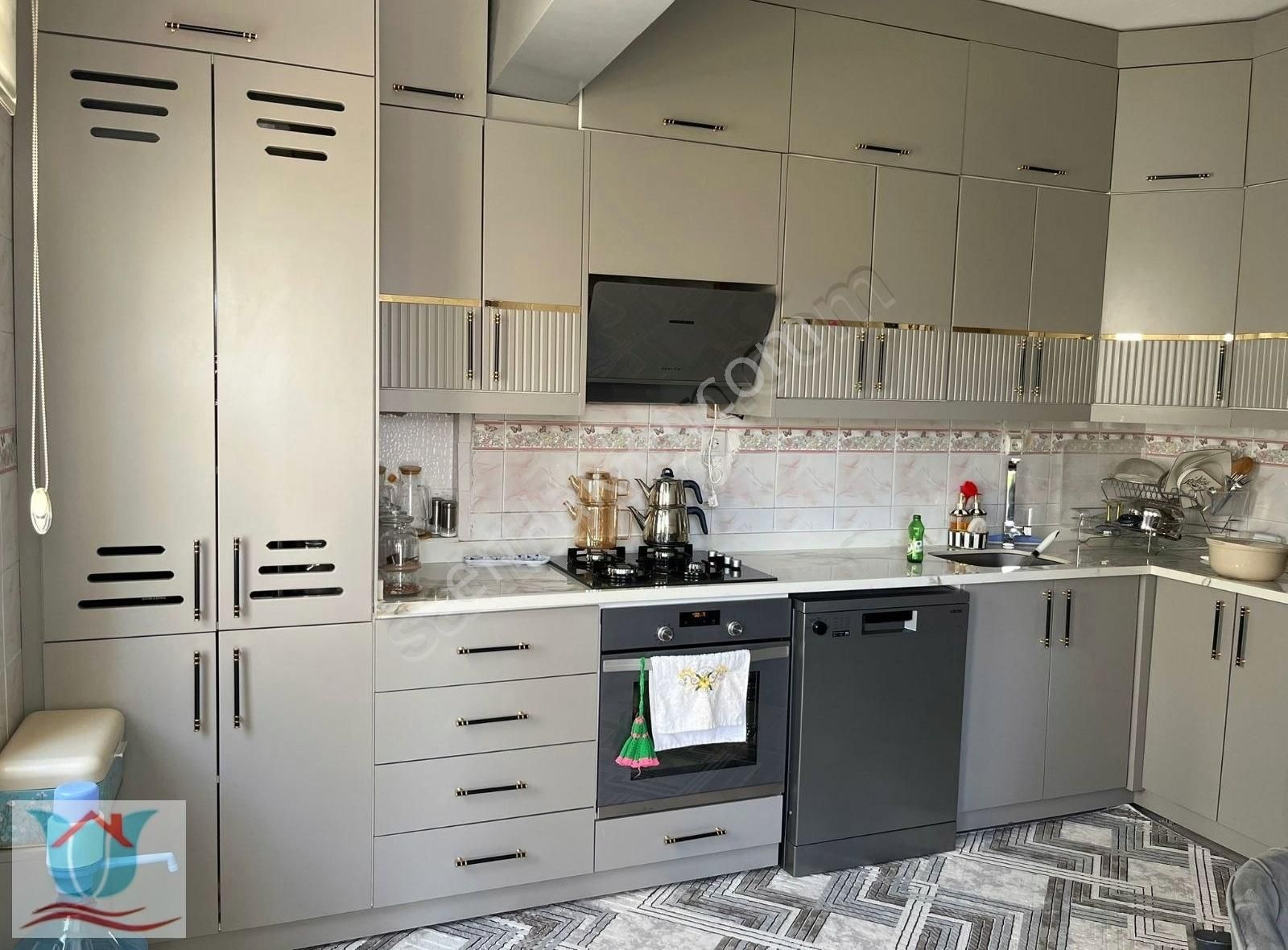 Gazikent'te Komple Yenilenmiş Müstakil Bina - Görsel 8