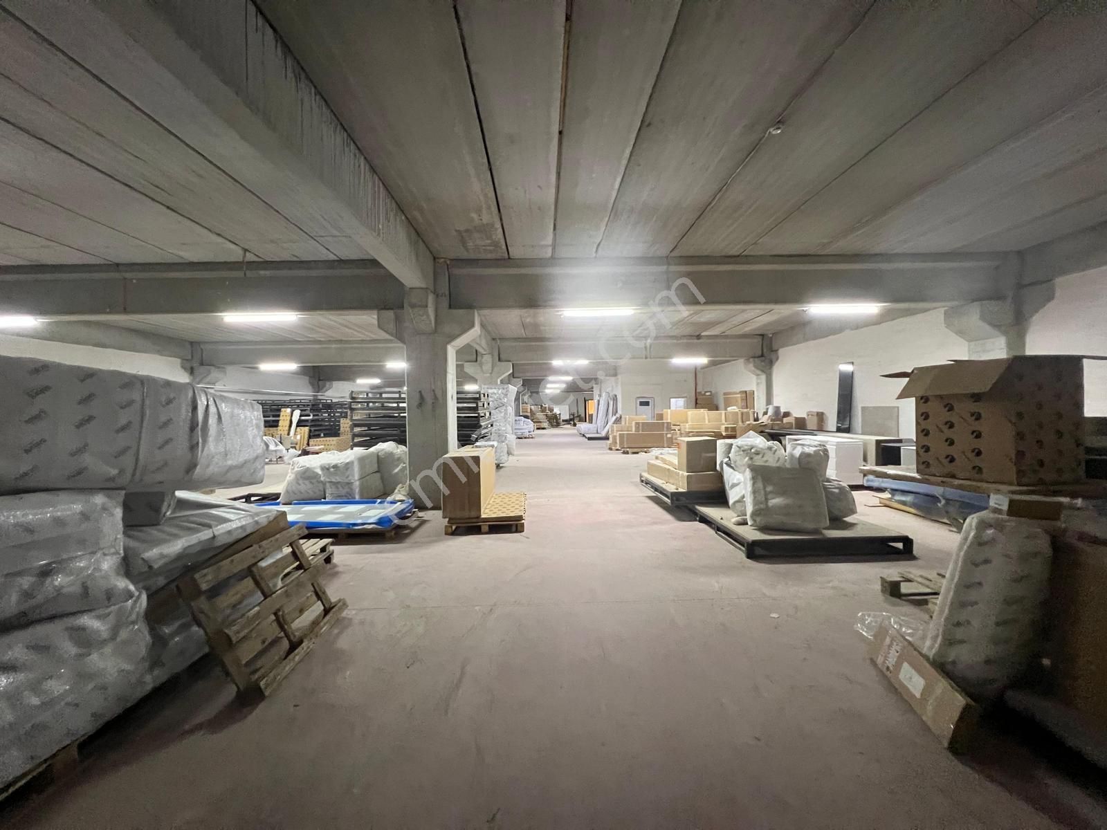 Roma' Dan Bursa Yoluna Cephe Kiralık Mağaza - Görsel 7