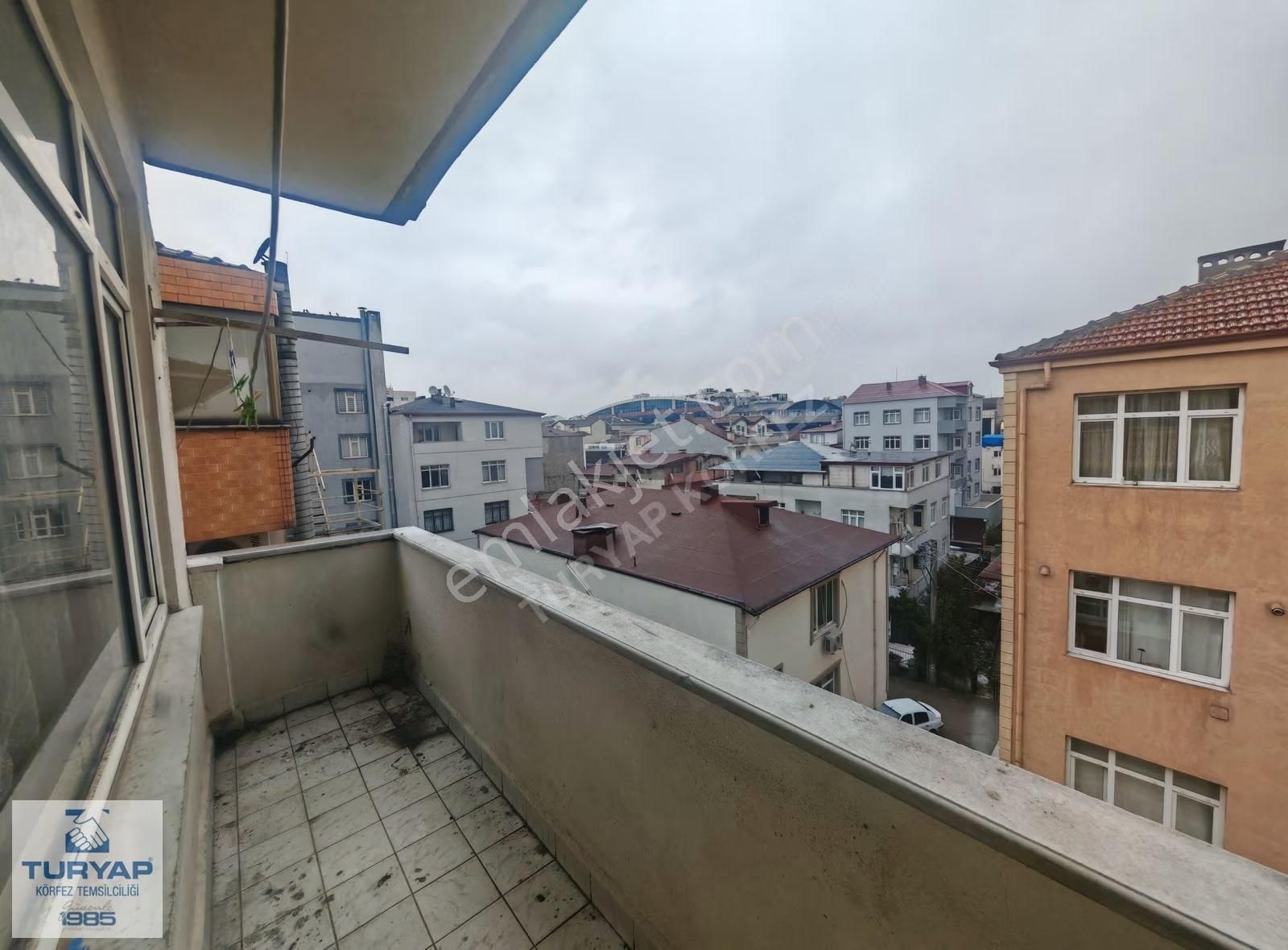 Körfez Tuğrul Caddesinde 180 M2 3+1 Satılık Daire - Görsel 2
