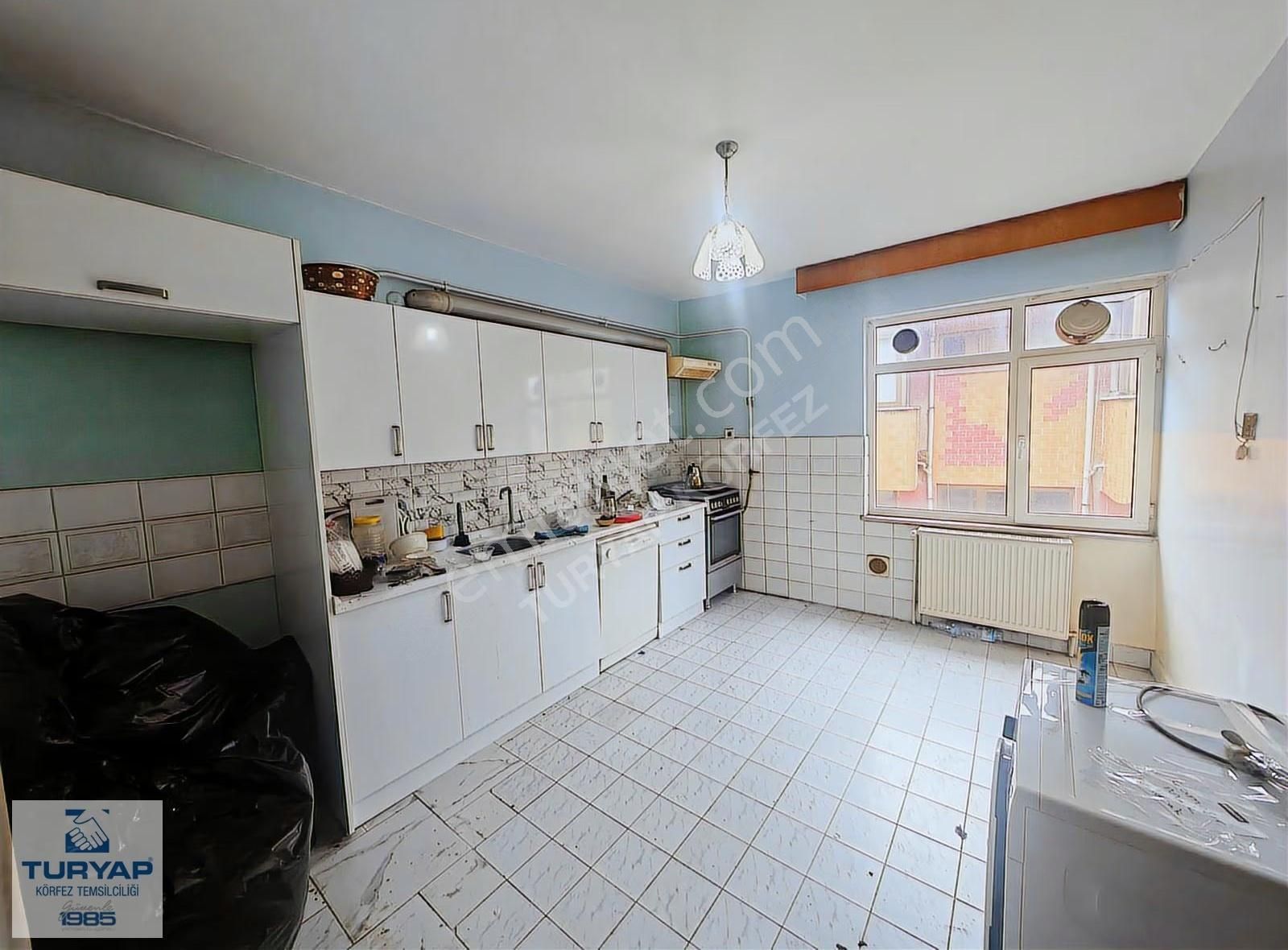 Körfez Tuğrul Caddesinde 180 M2 3+1 Satılık Daire - Görsel 3