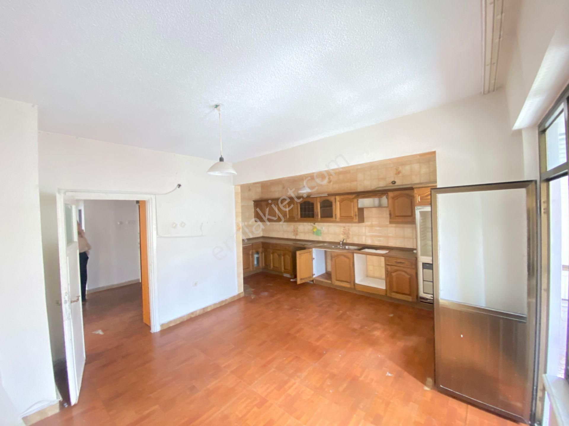 Prestij'den Palmiye'de Asansörlü İçi Yapılı Geniş Oturumlu 3+1 Daire - Görsel 11