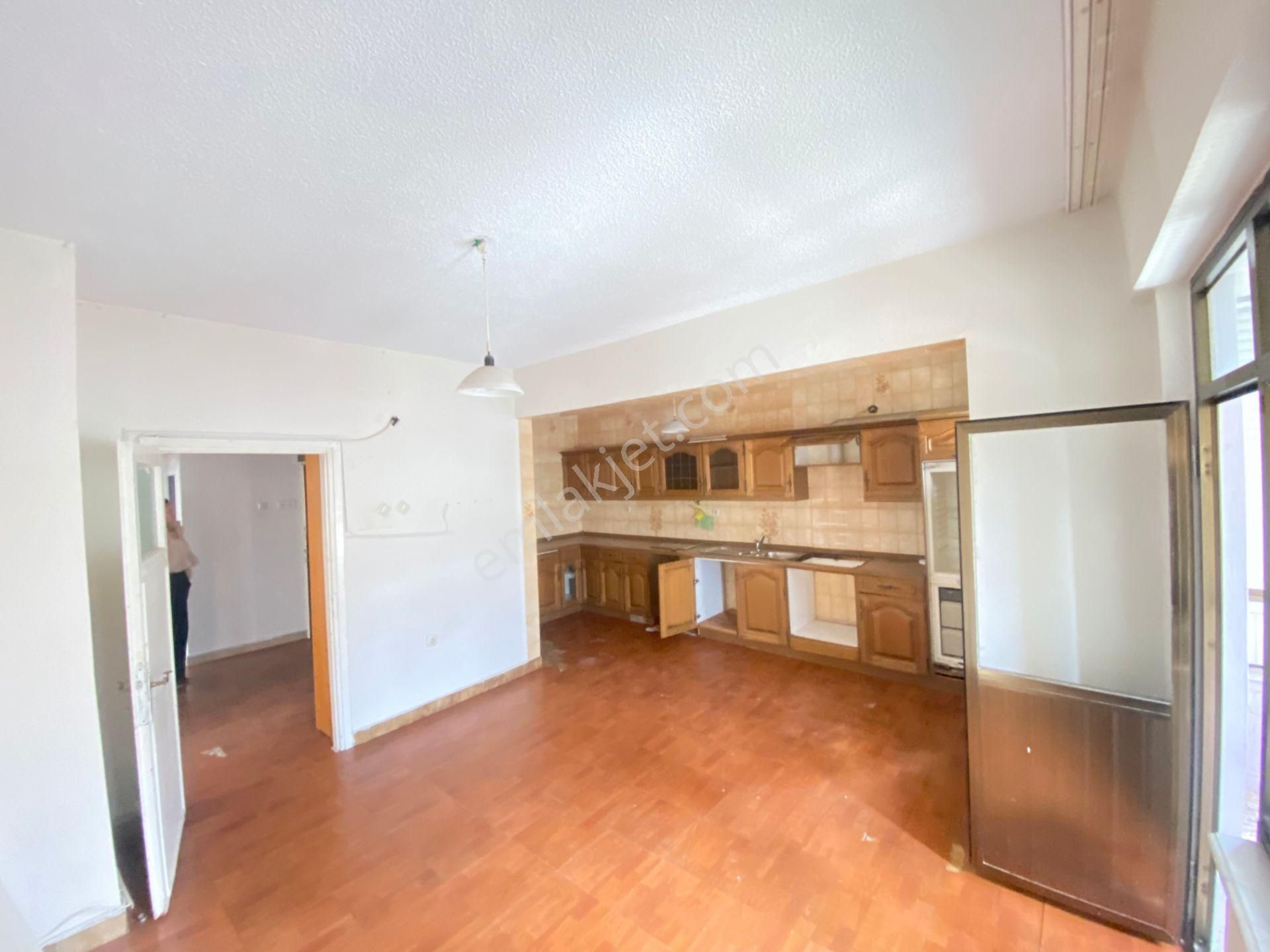 Prestij'den Palmiye'de Asansörlü İçi Yapılı Geniş Oturumlu 3+1 Daire - Görsel 8